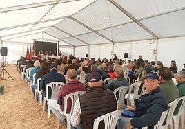 Asistentes a la jornada de Agricultura de Conservación celebrada en Barruelo del Valle