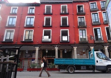 Luz verde al nuevo bloque de 11 apartamentos turísticos que recuperará un edificio de la calle Ferrari