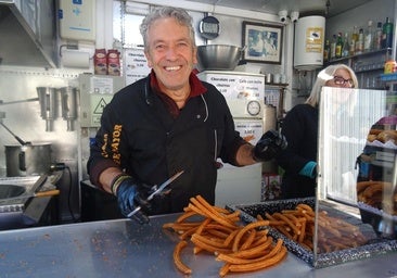 La última churrería callejera de Valladolid cumple 70 años: «Ya nadie quiere ser churrero»