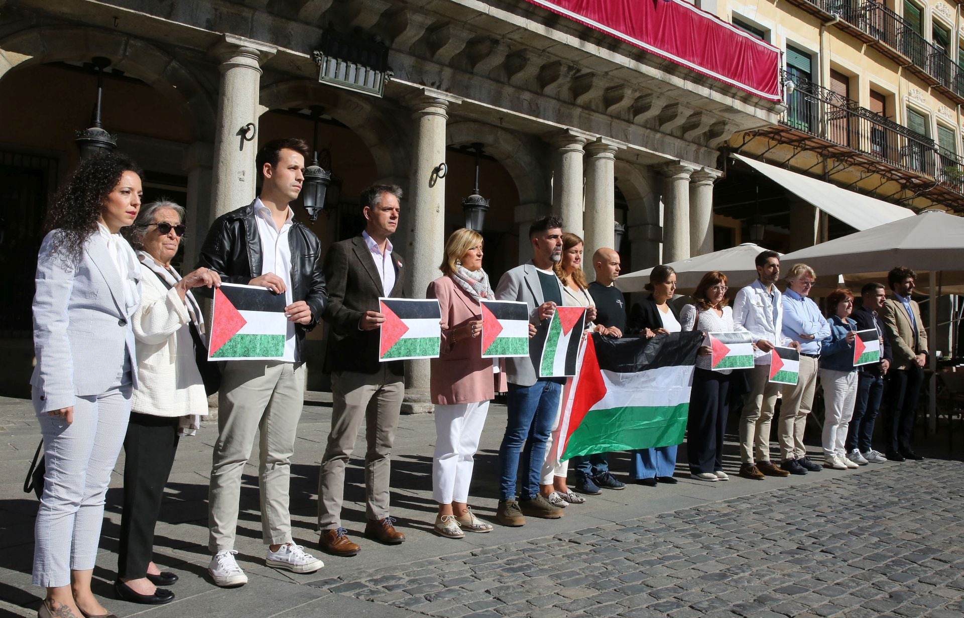 El pleno del Ayuntamiento de Segovia, en imágenes