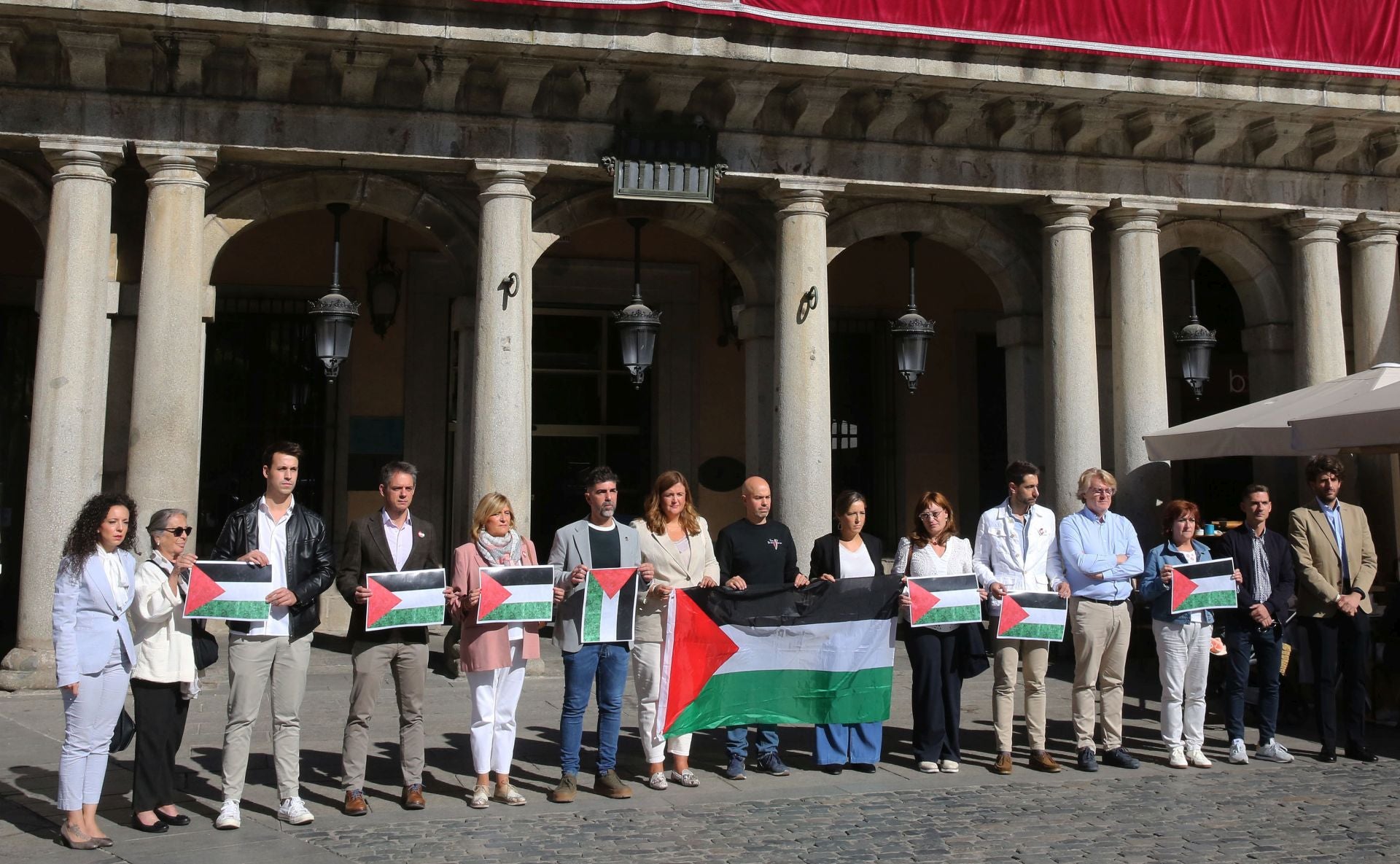 El pleno del Ayuntamiento de Segovia, en imágenes