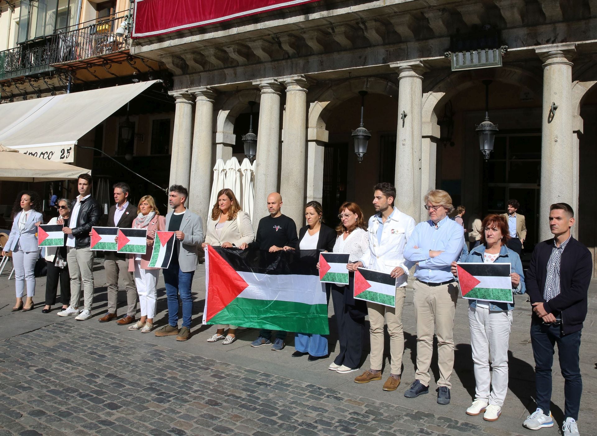 El pleno del Ayuntamiento de Segovia, en imágenes