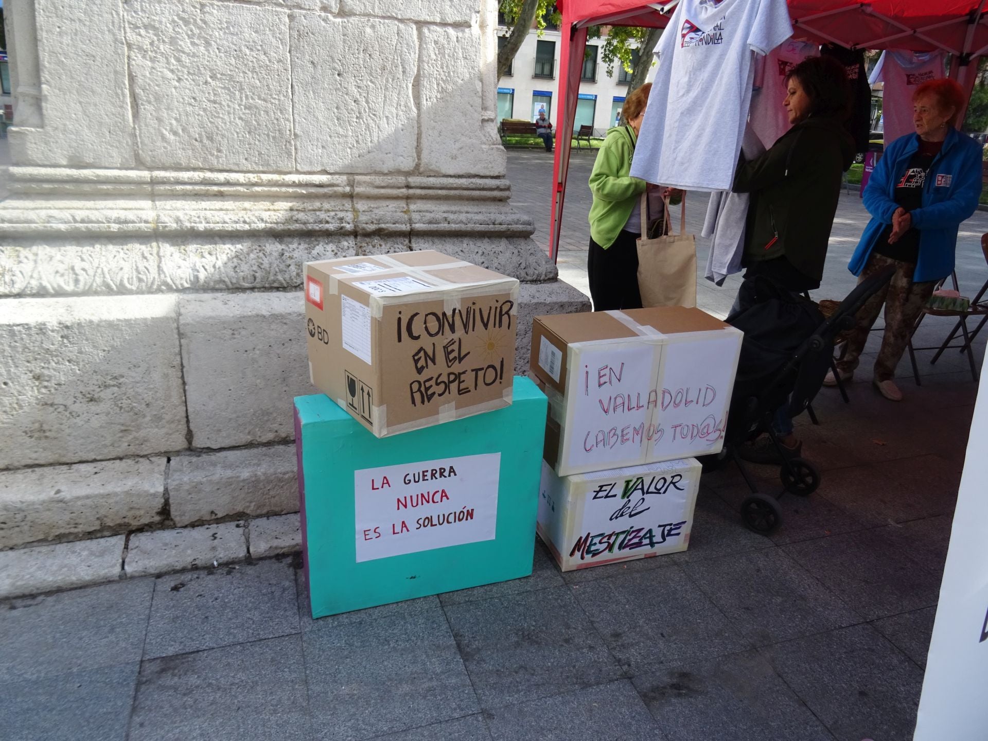 Día de los vecinos en la Plaza de la Universidad de Valladolid