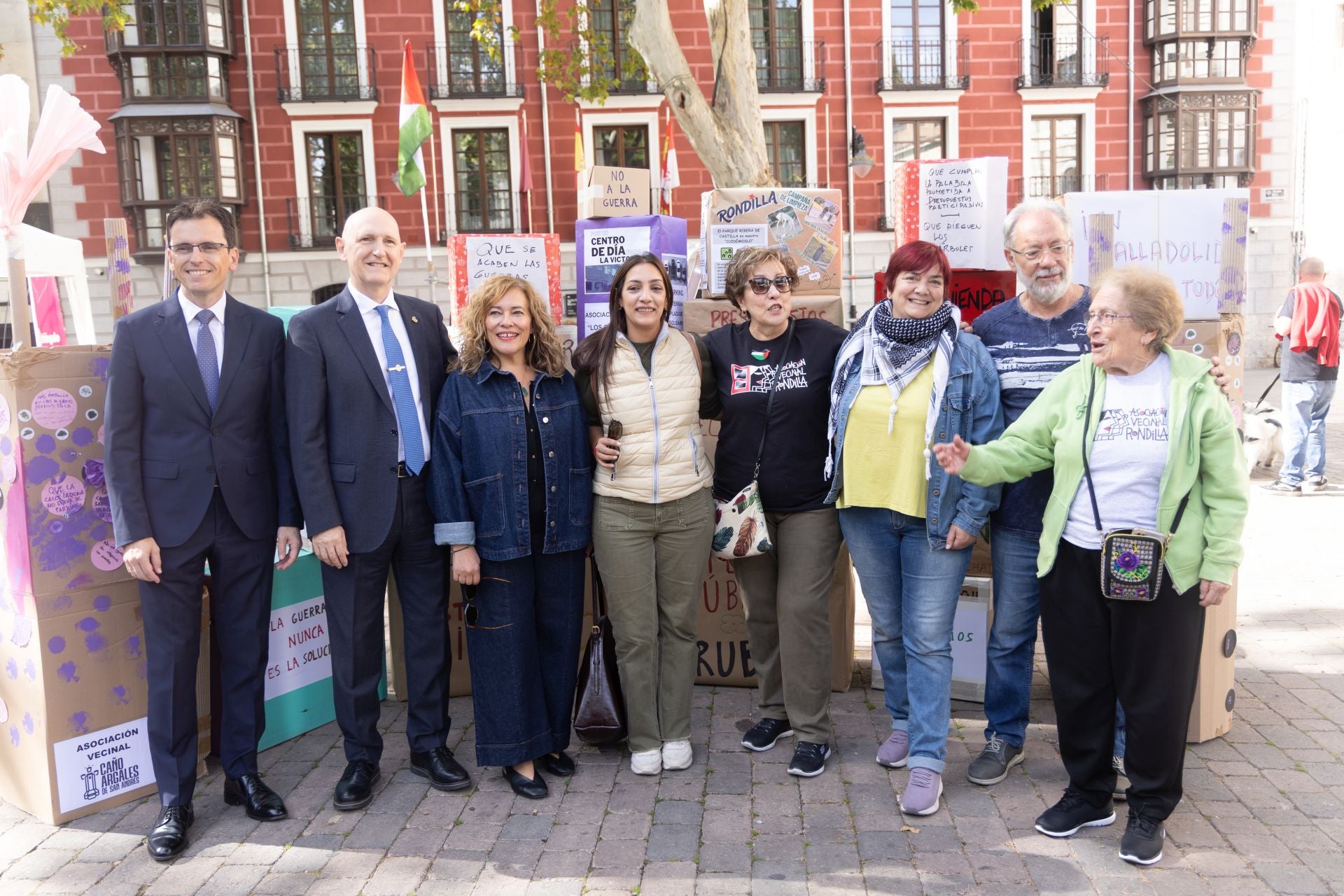 Día de los vecinos en la Plaza de la Universidad de Valladolid