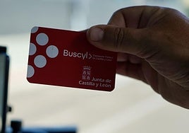 Una tarjeta de Buscyl.