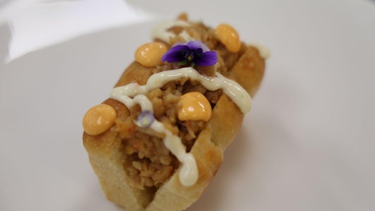 Una presentación exquisita para un plato también exquisito