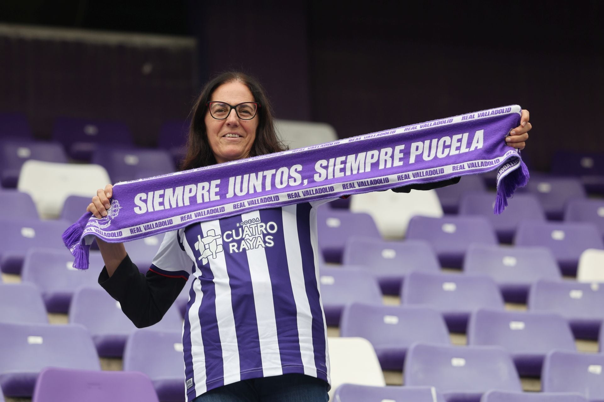 Búscate en la grada del Real Valladolid-Cultural Leonesa 1/4