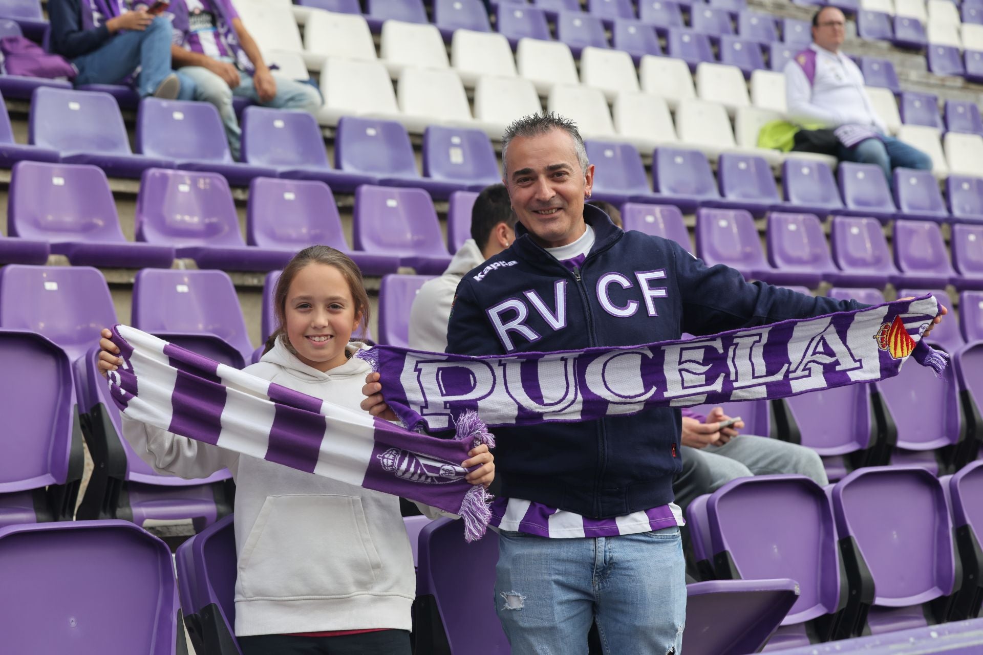 Búscate en la grada del Real Valladolid-Cultural Leonesa 2/4