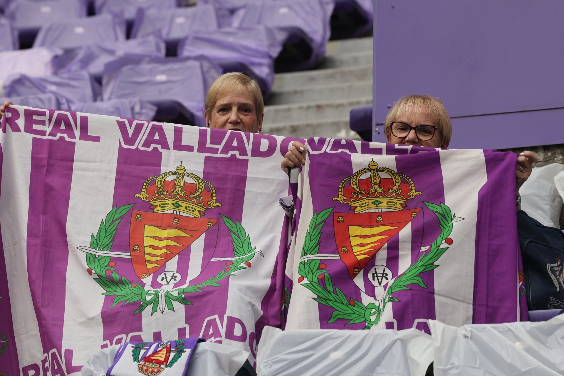 Búscate en la grada del Real Valladolid-Cultural Leonesa 3/4