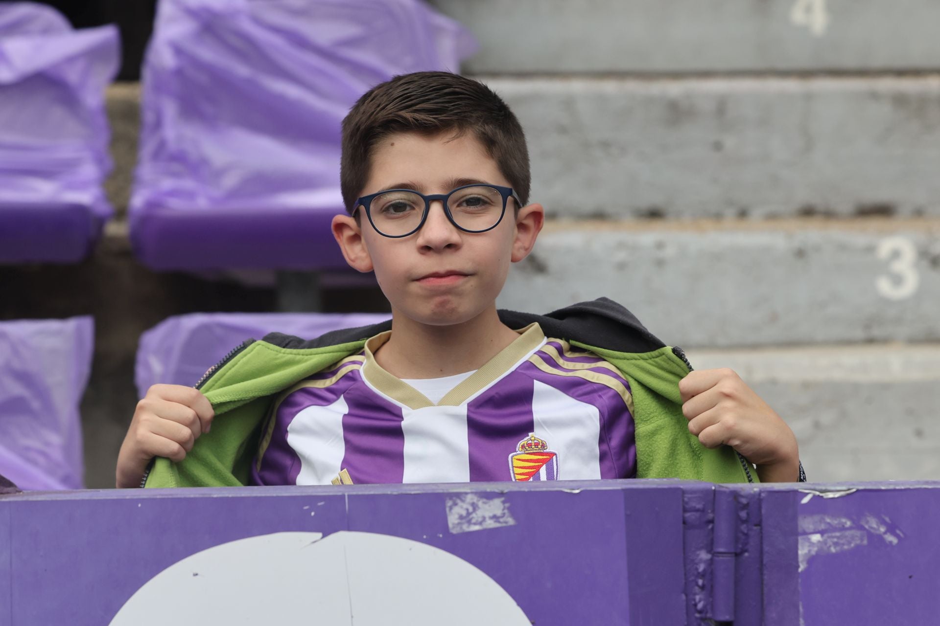 Búscate en la grada del Real Valladolid-Cultural Leonesa 4/4