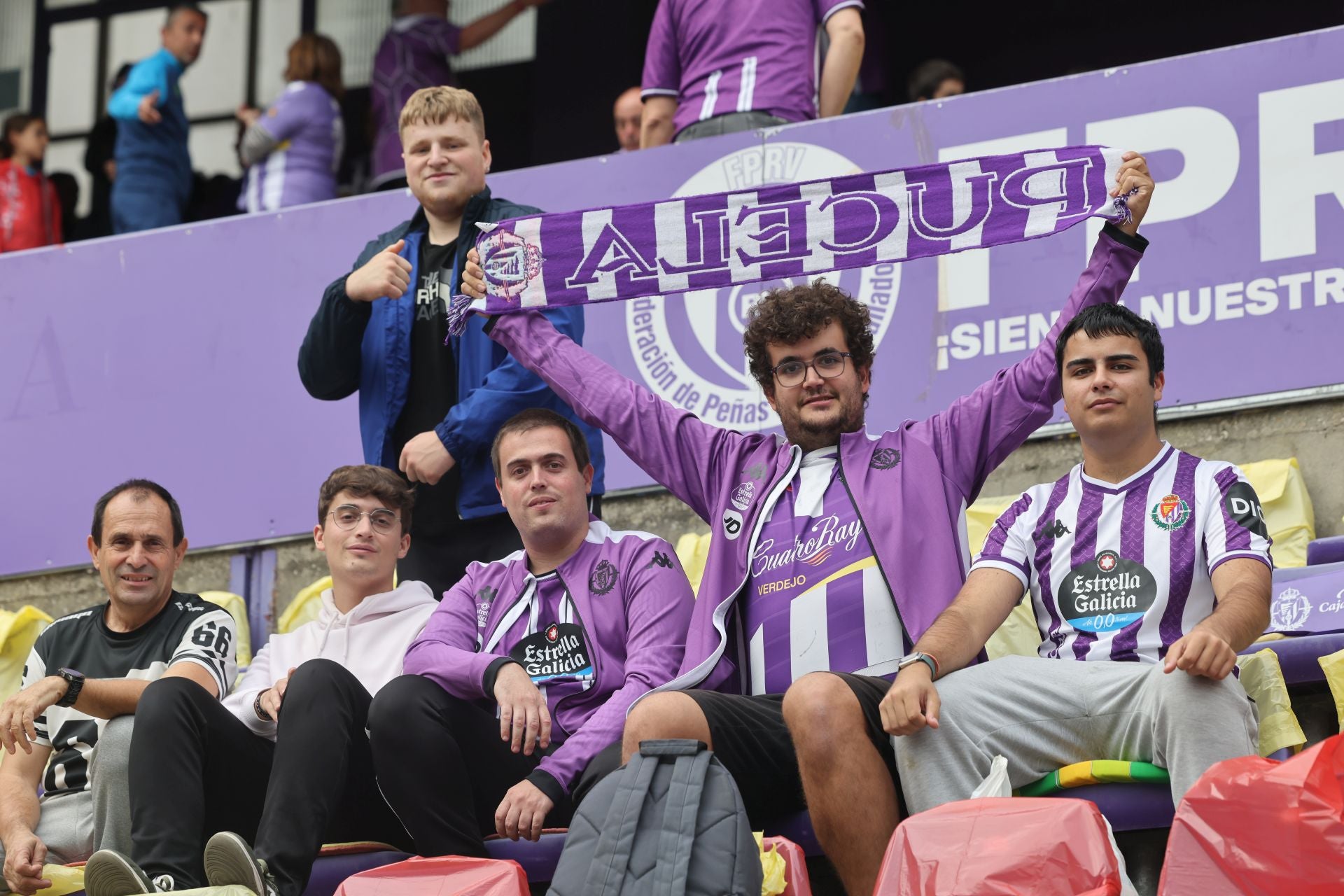 Búscate en la grada del Real Valladolid-Cultural Leonesa 4/4