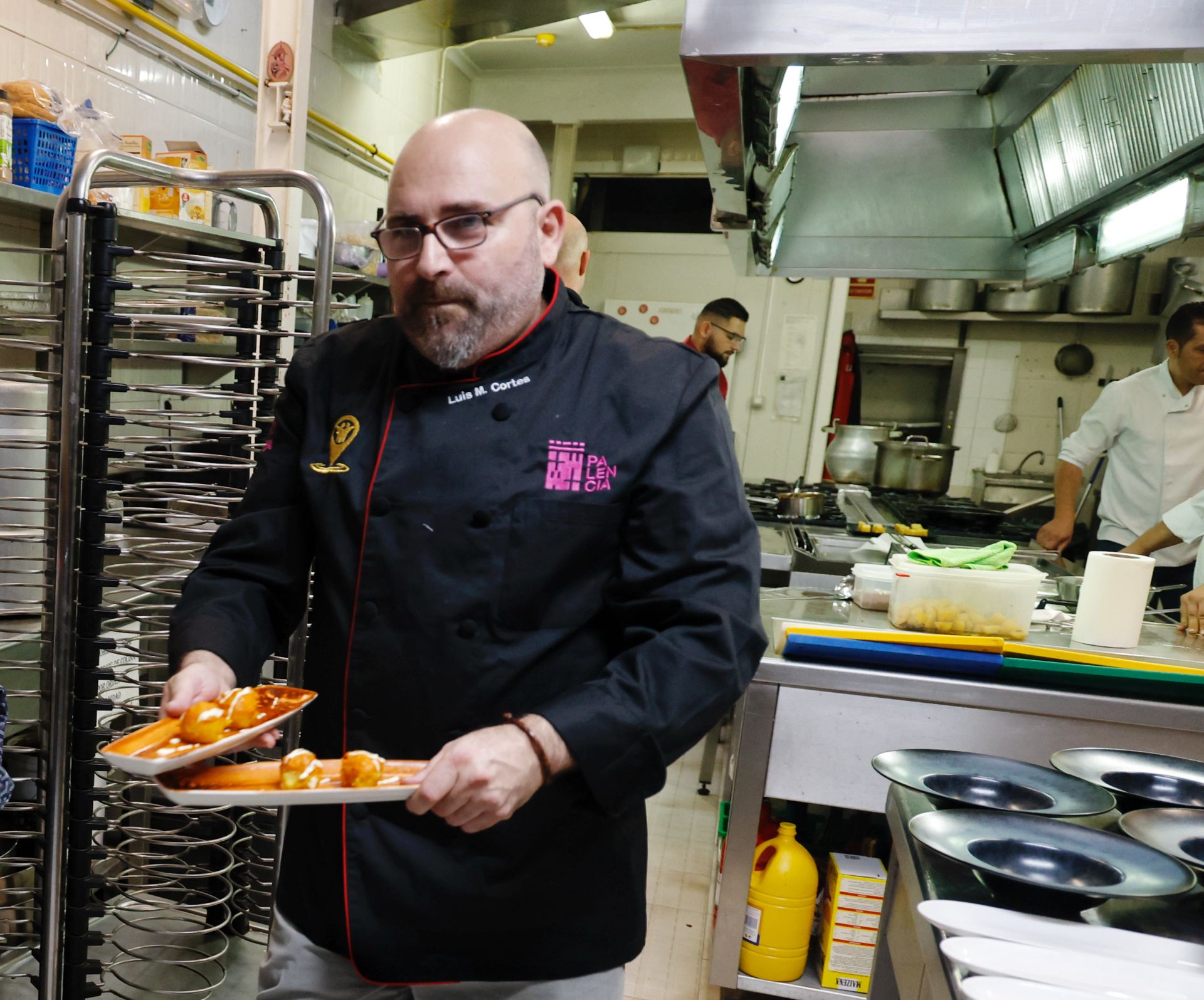 Así se cocina en el Concurso Internacional de Patatas Bravas