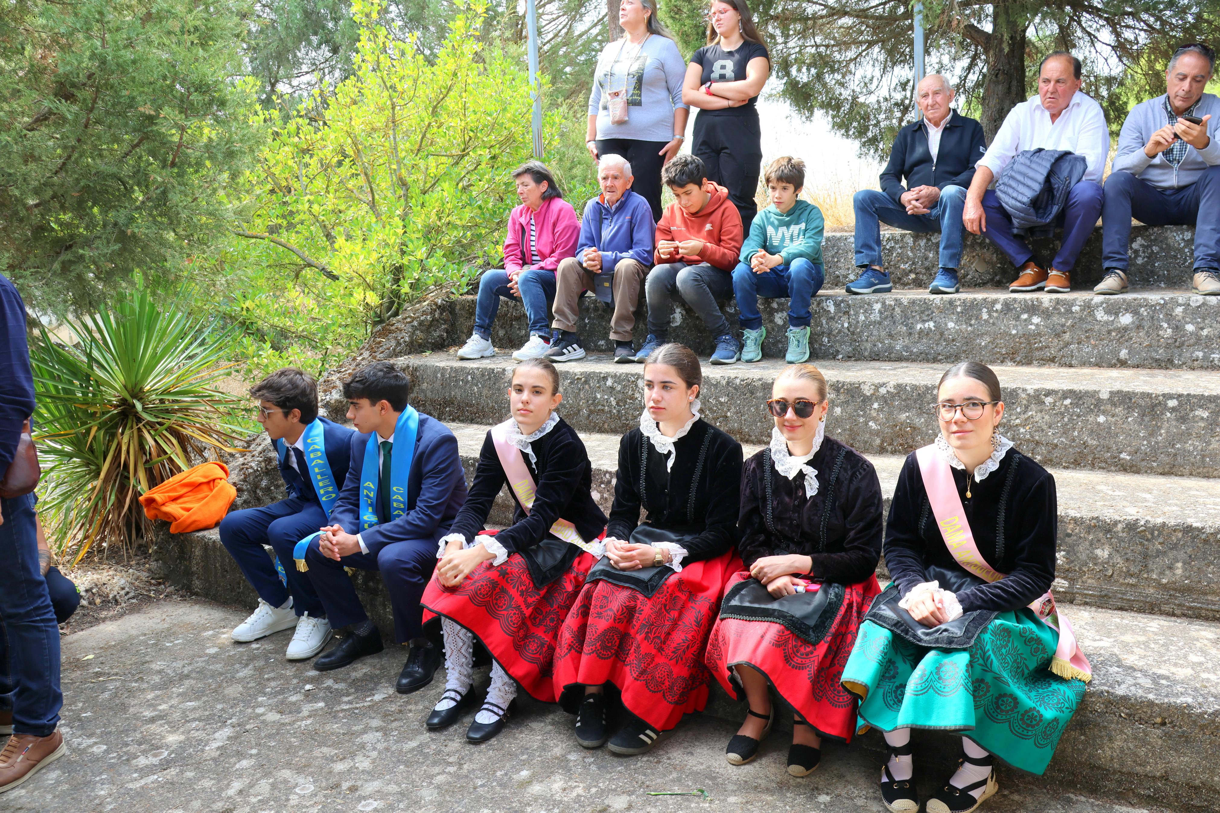 Antigüedad se rinde a la Virgen de Garón