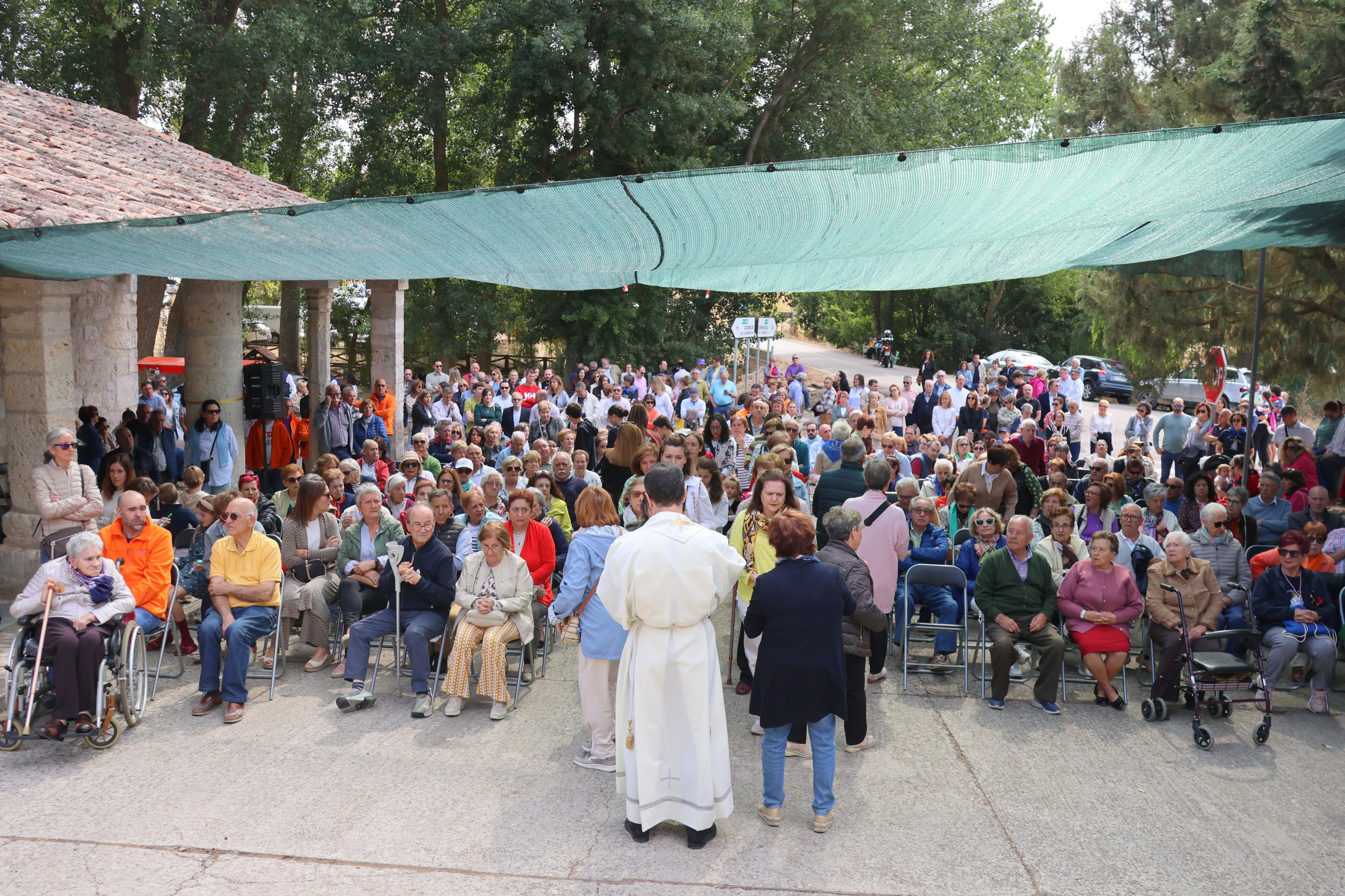 Antigüedad se rinde a la Virgen de Garón