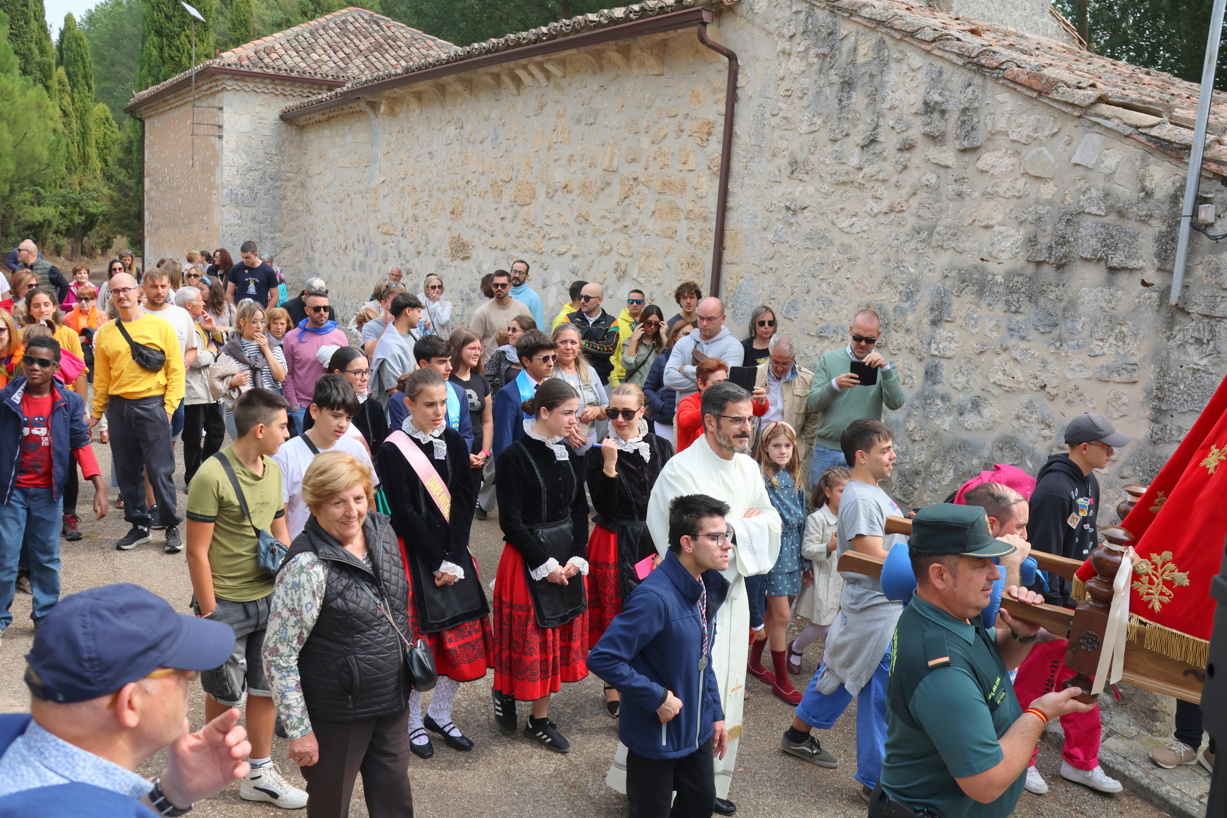 Antigüedad se rinde a la Virgen de Garón