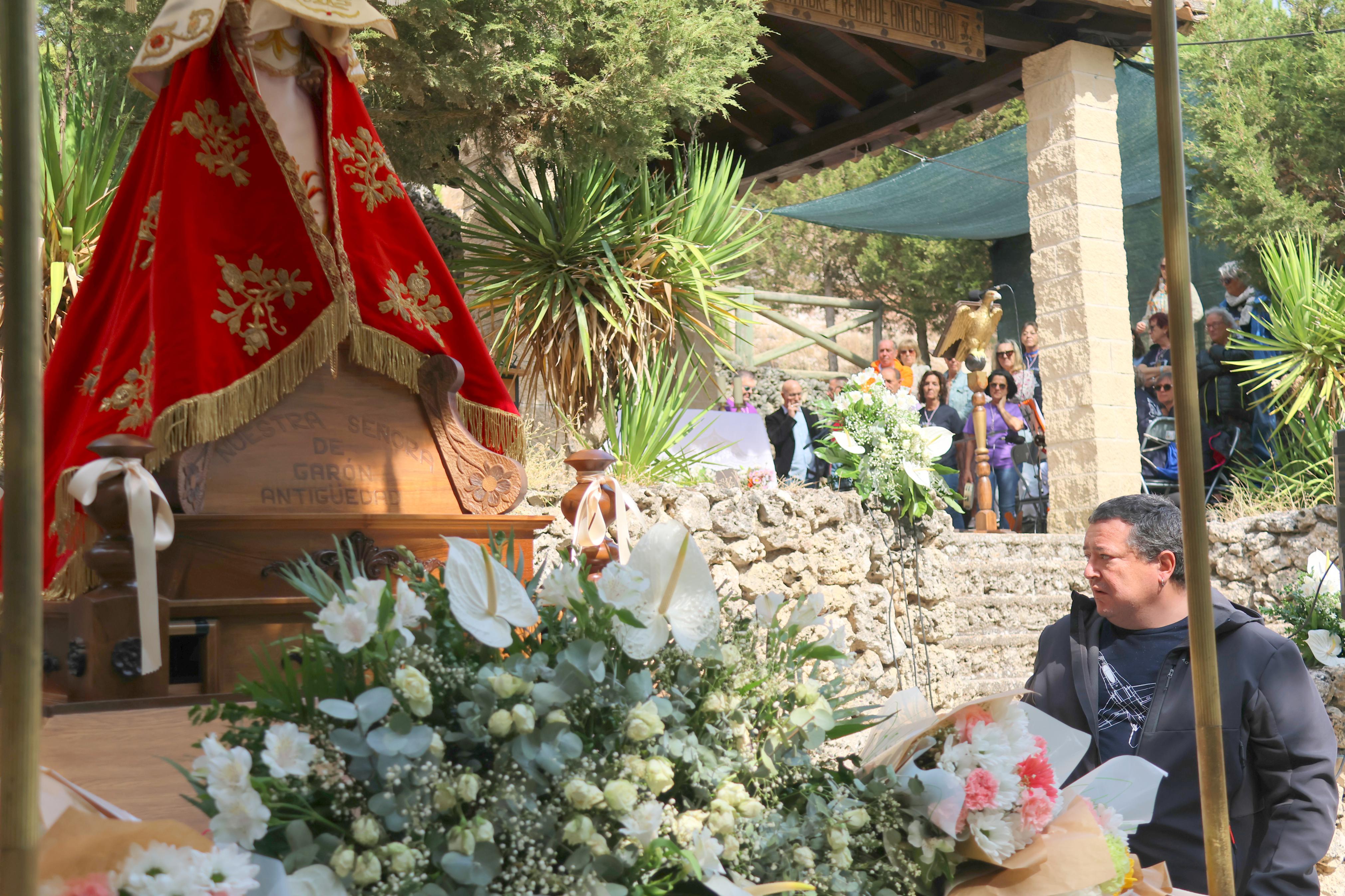 Antigüedad se rinde a la Virgen de Garón