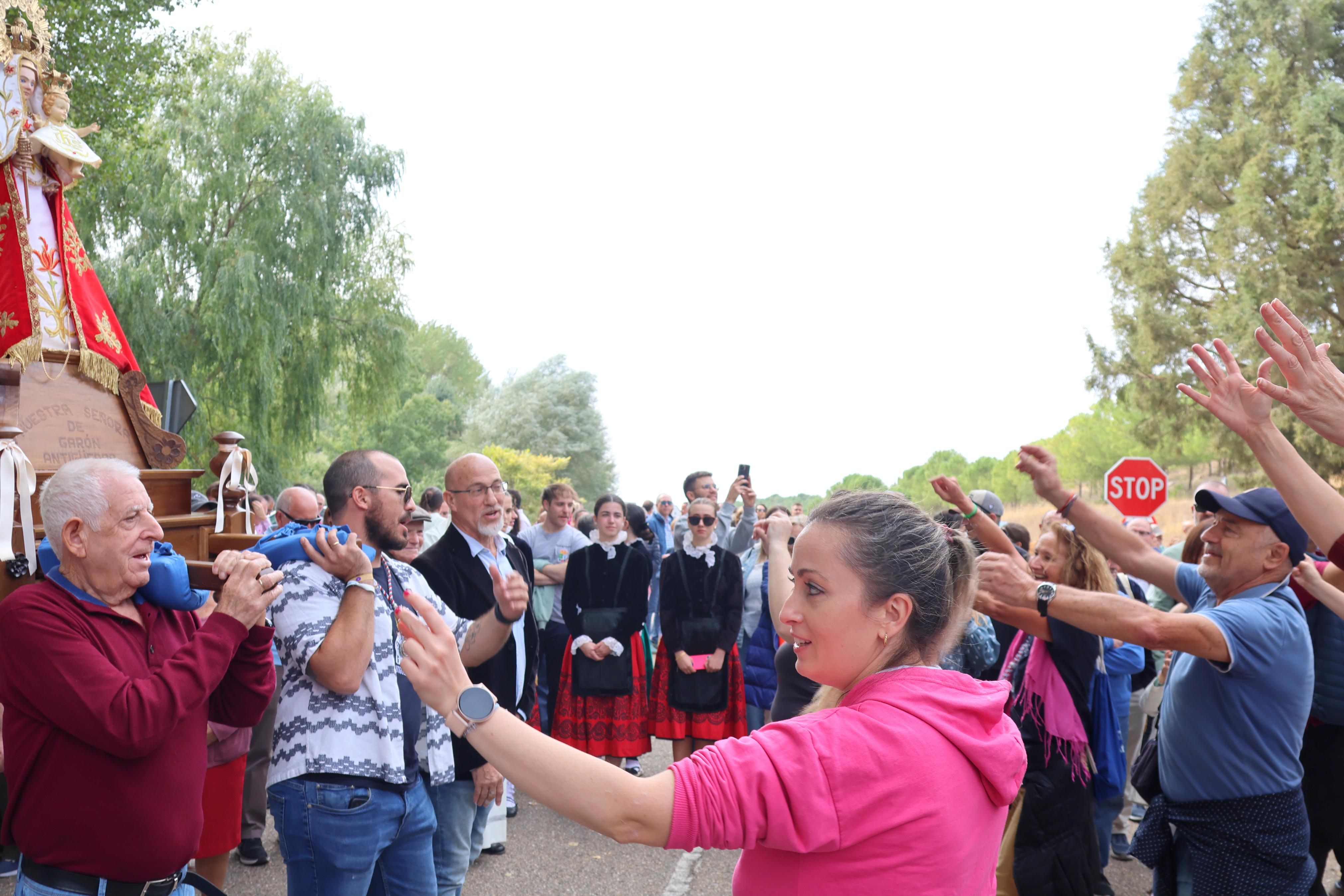 Antigüedad se rinde a la Virgen de Garón