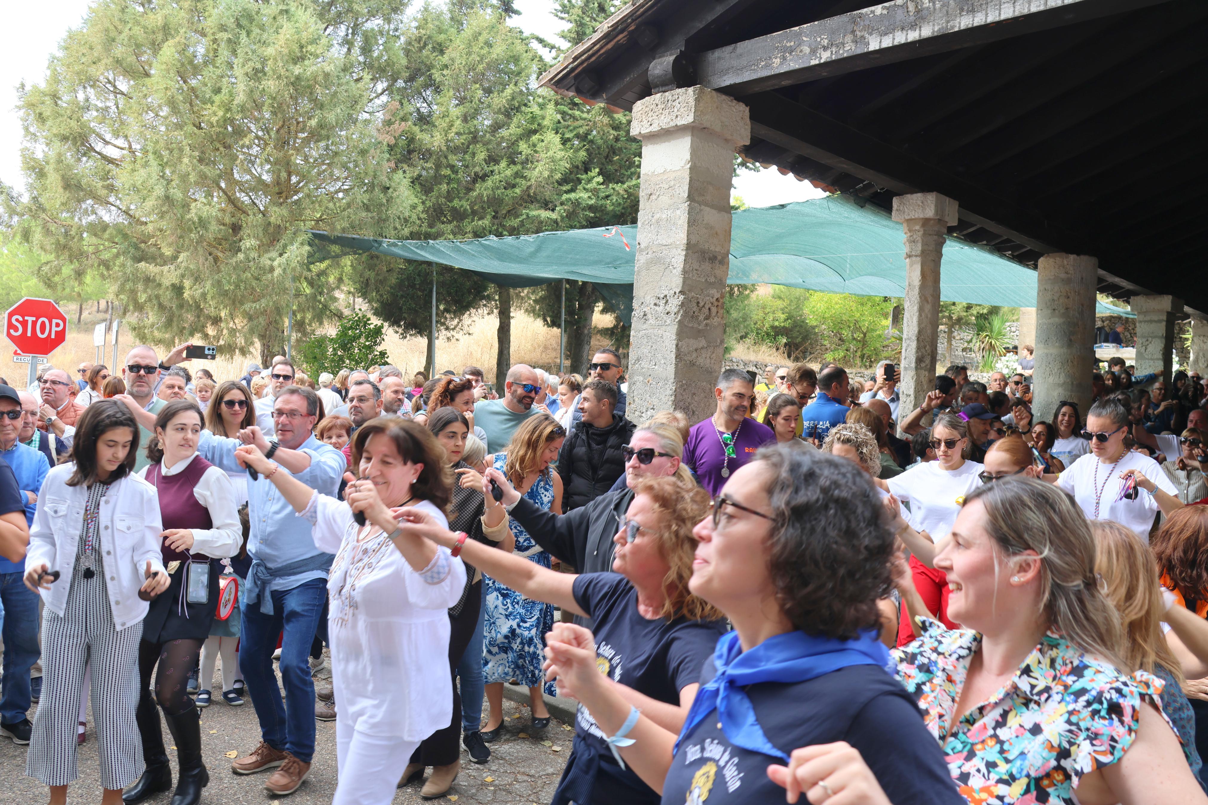 Antigüedad se rinde a la Virgen de Garón