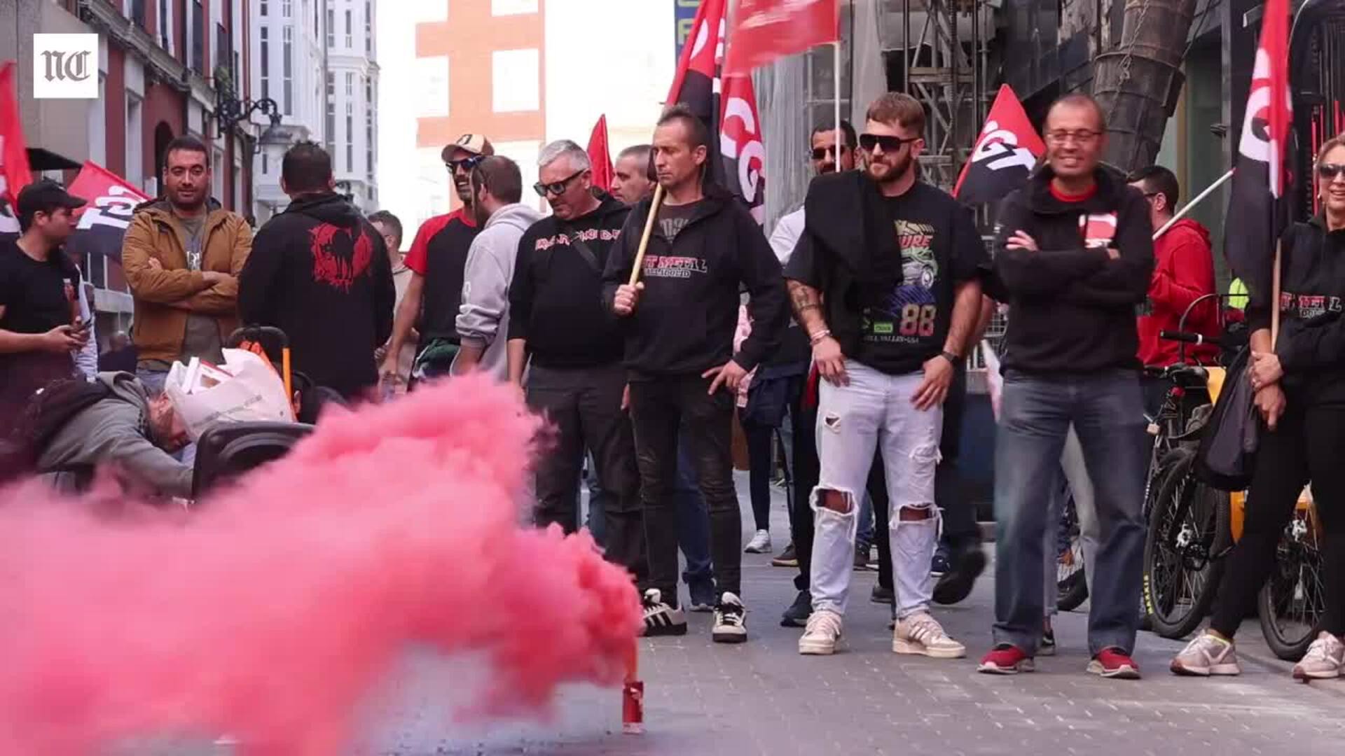 Los trabajadores de Frenos y Conjuntos llevan su protesta a las calles de Valladolid