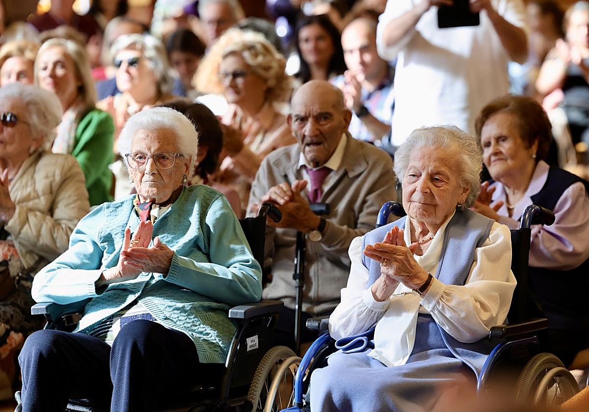 El homenaje a los centenarios de Valladolid, en imágenes