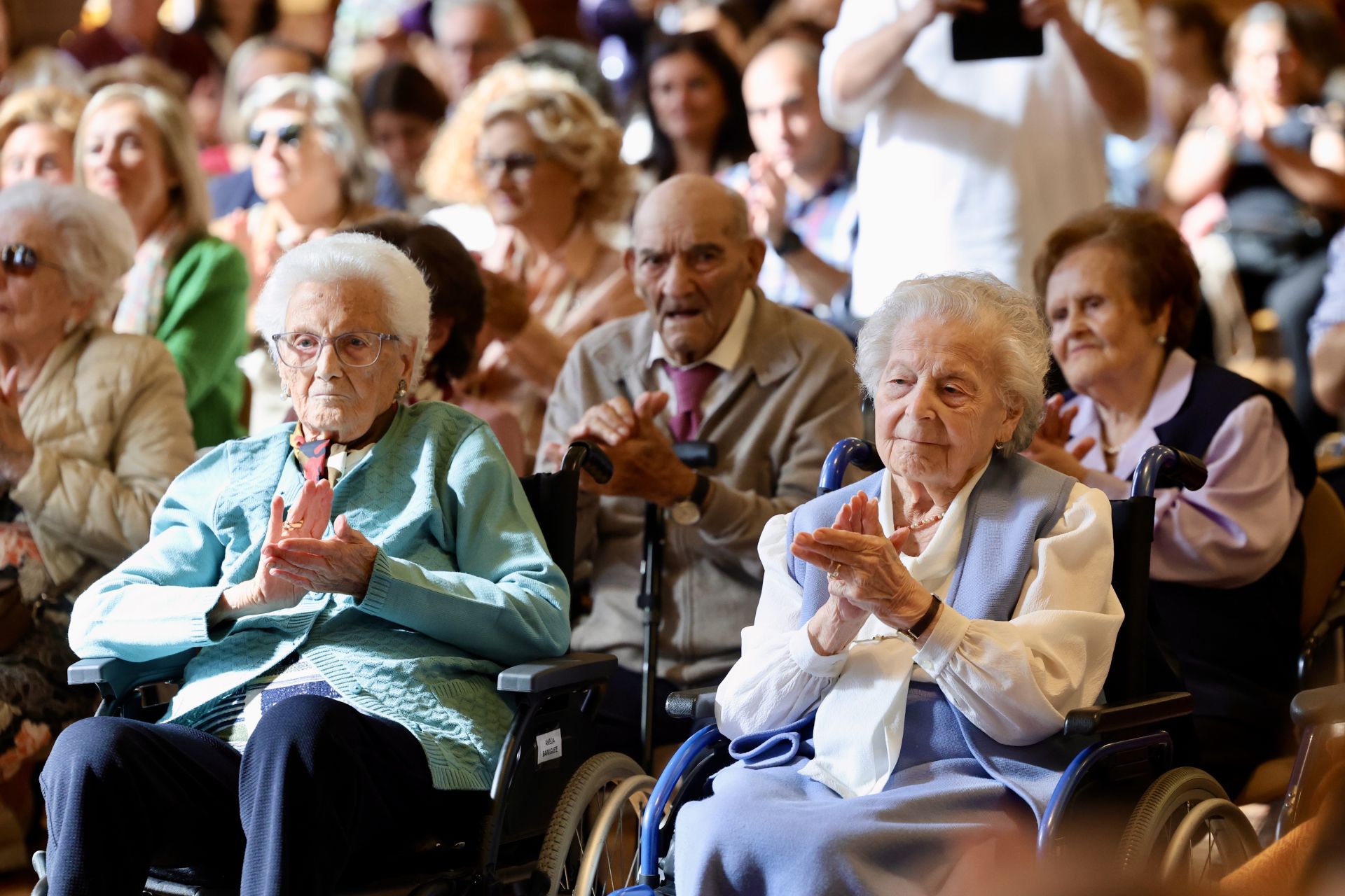 El homenaje a los centenarios de Valladolid, en imágenes