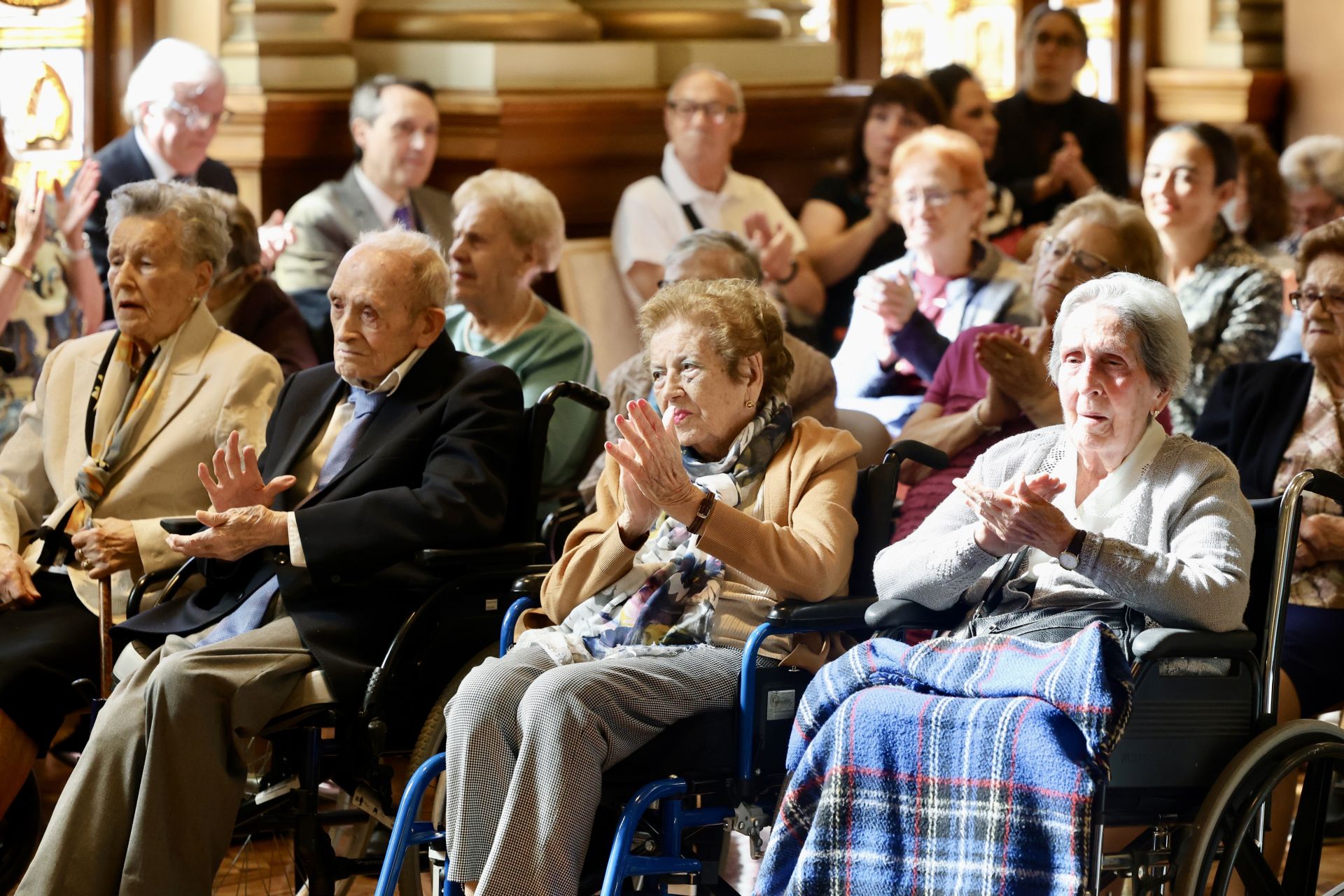 El homenaje a los centenarios de Valladolid, en imágenes
