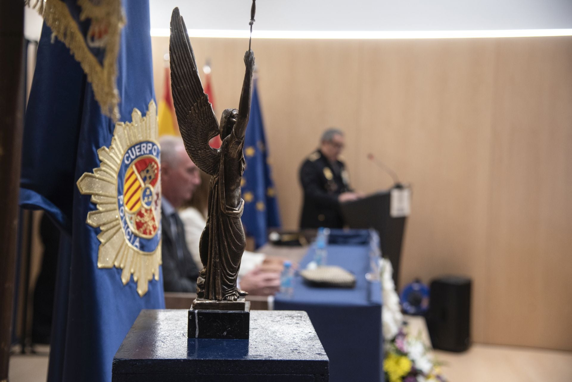 Segovia arropa a la Policía Nacional en su festividad