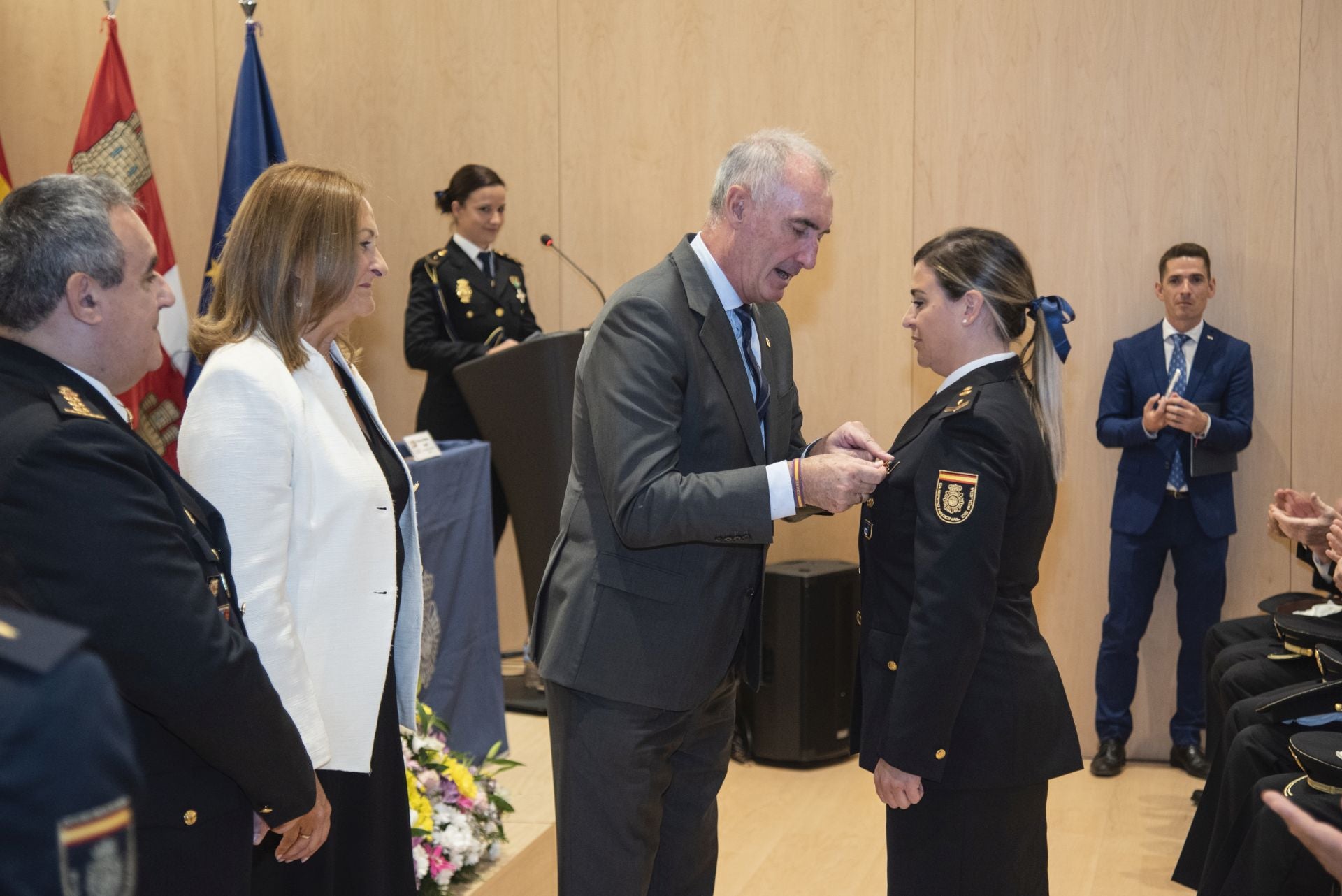Segovia arropa a la Policía Nacional en su festividad