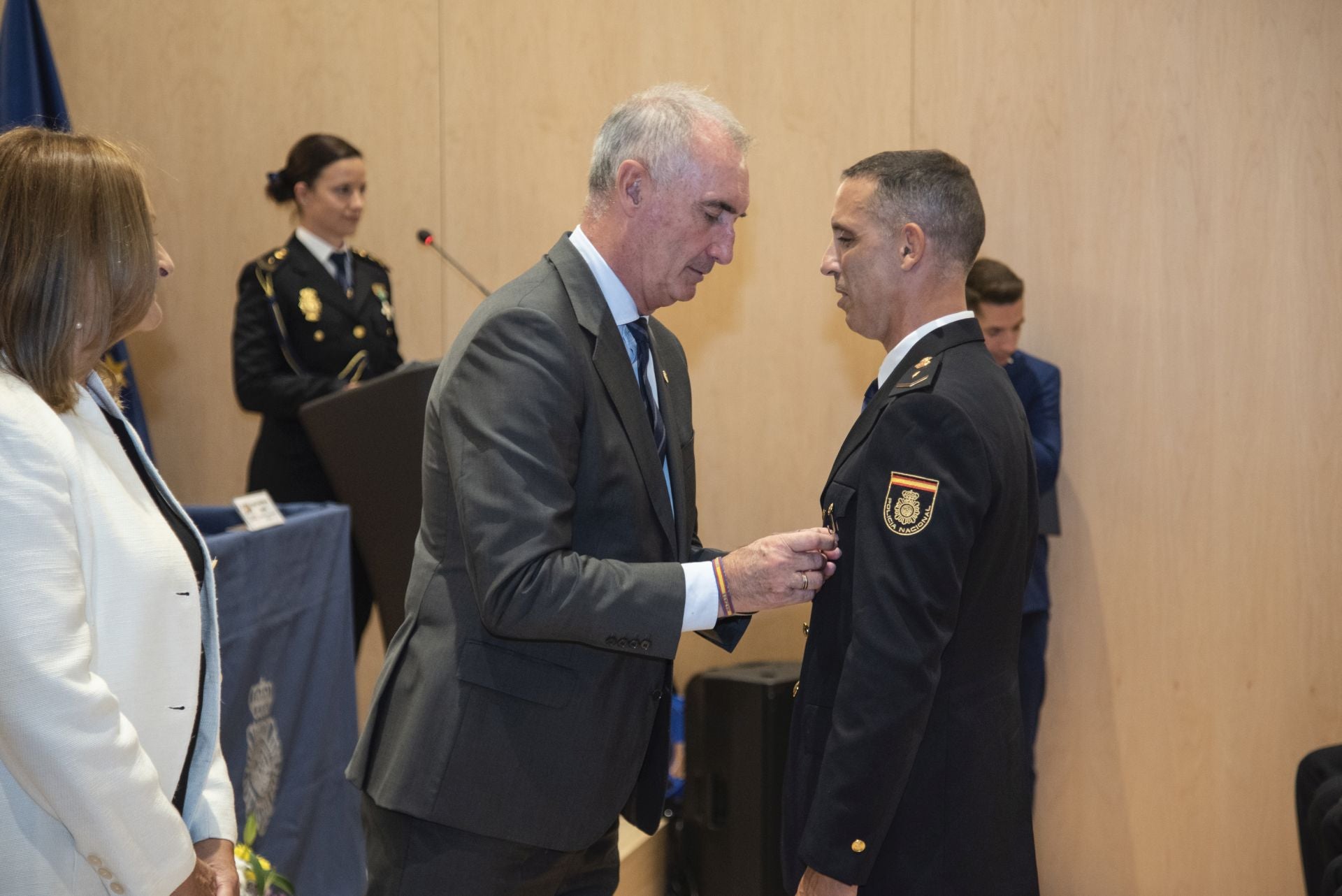 Segovia arropa a la Policía Nacional en su festividad