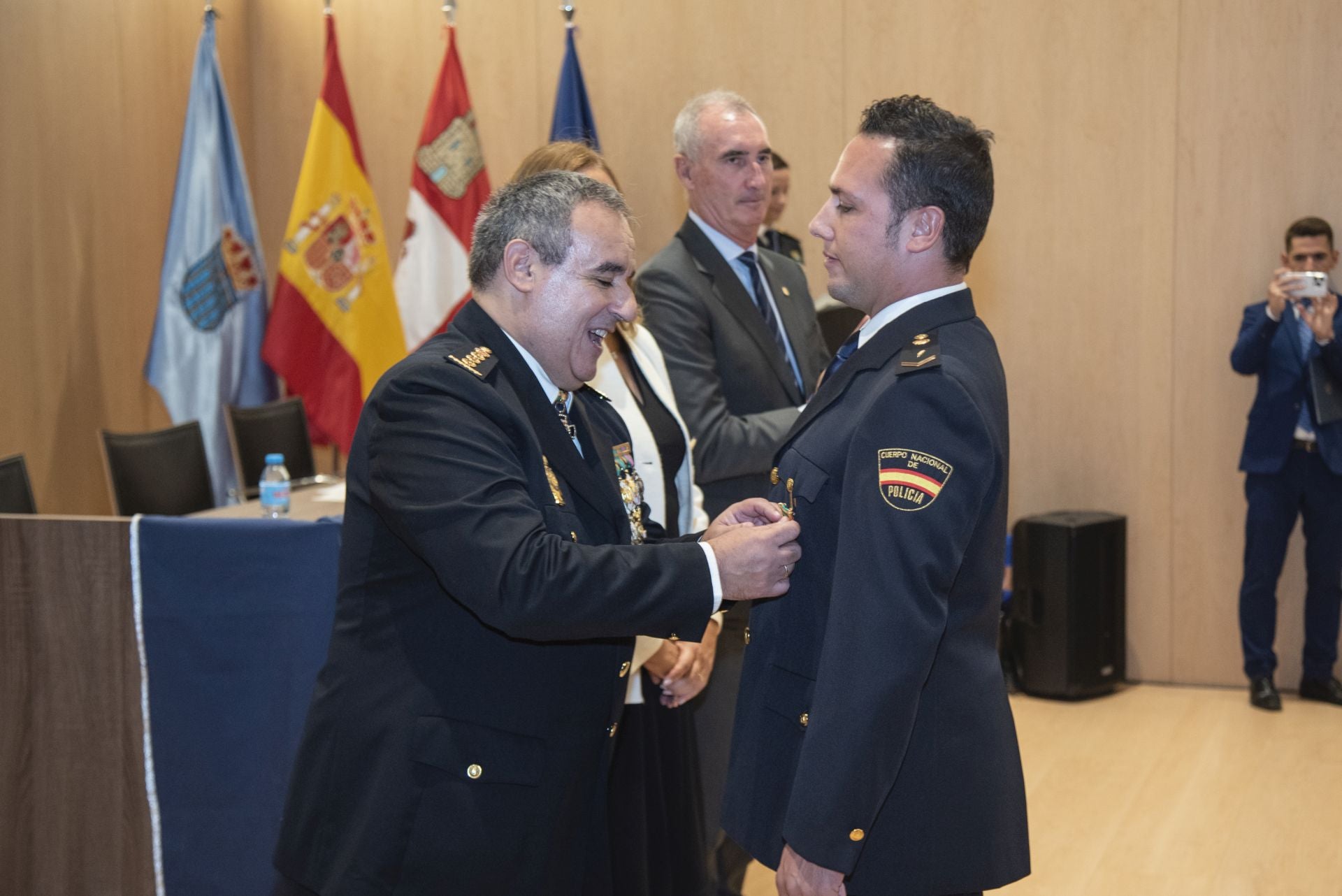 Segovia arropa a la Policía Nacional en su festividad