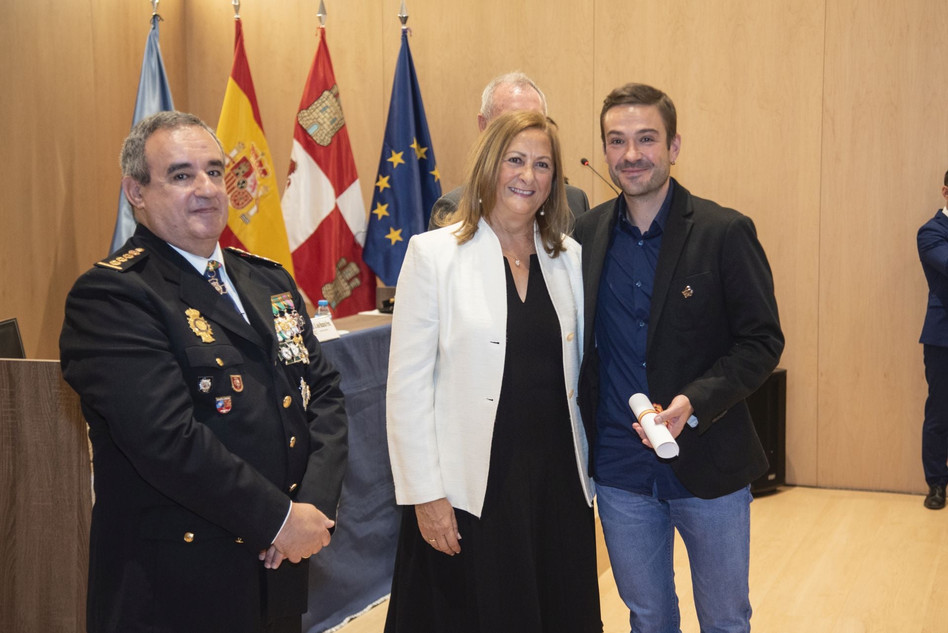 Segovia arropa a la Policía Nacional en su festividad