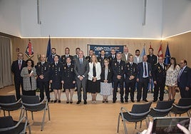 Autoridades y policías nacionales distinguidos este jueves, en Segovia, en la festividad de los Ángeles Custodios.