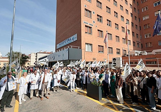 La huelga de médicos contra el Estatuto estatal obliga a posponer consultas y cirugías