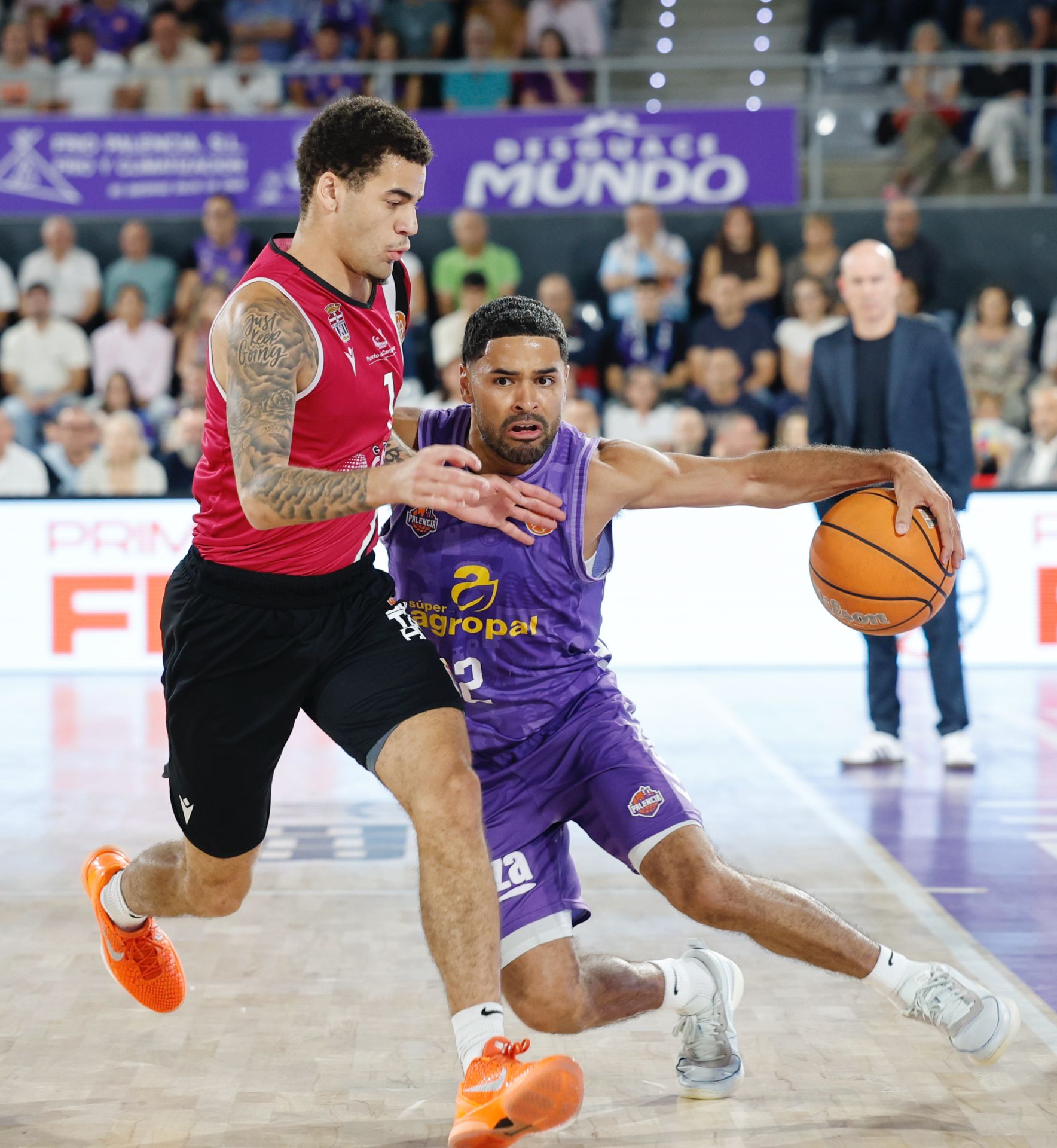 Primera victoria en casa