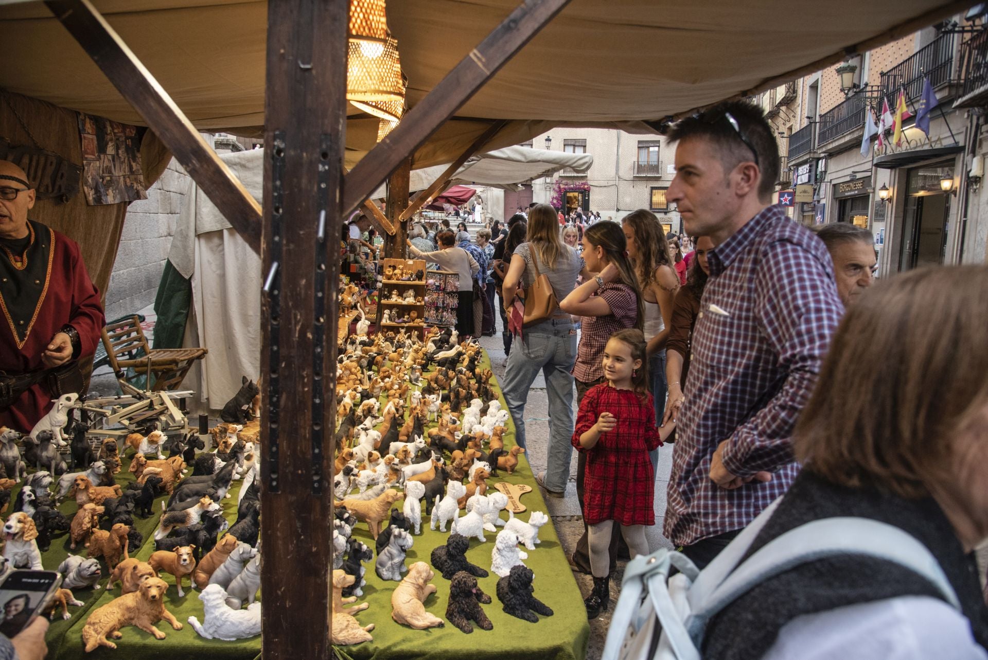 Las horas previas a la proclamación de Isabel, en imágenes