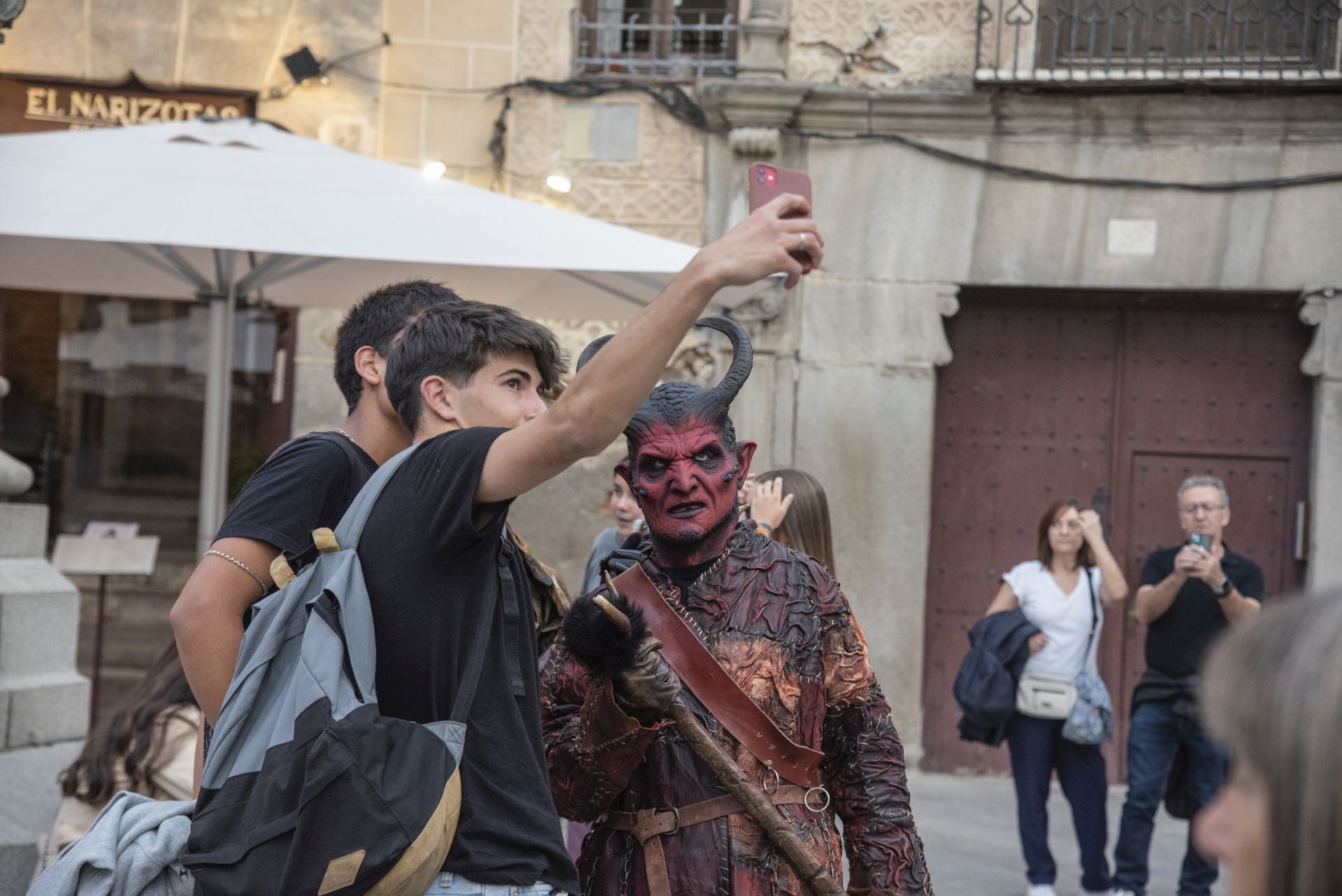 Las horas previas a la proclamación de Isabel, en imágenes