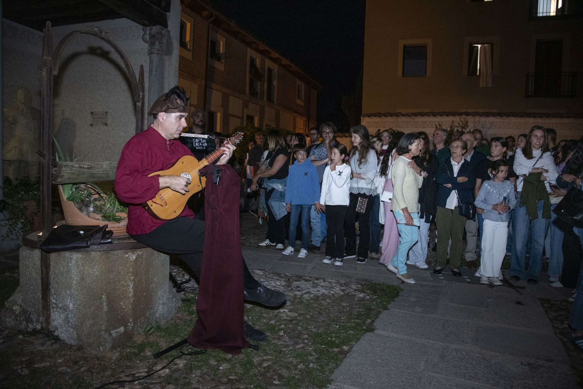 Las horas previas a la proclamación de Isabel, en imágenes