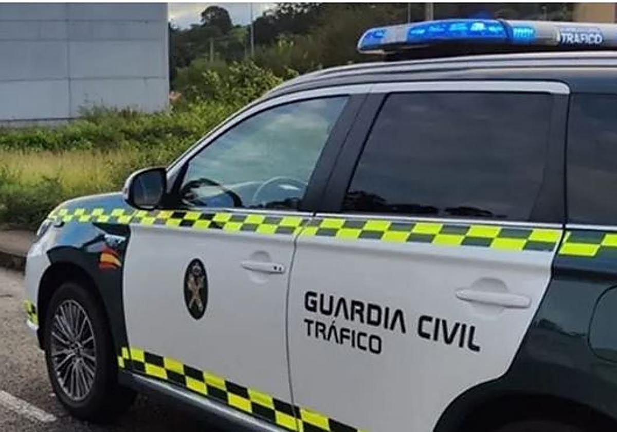 Un vehículo de la Guardia Civil de Tráfico.