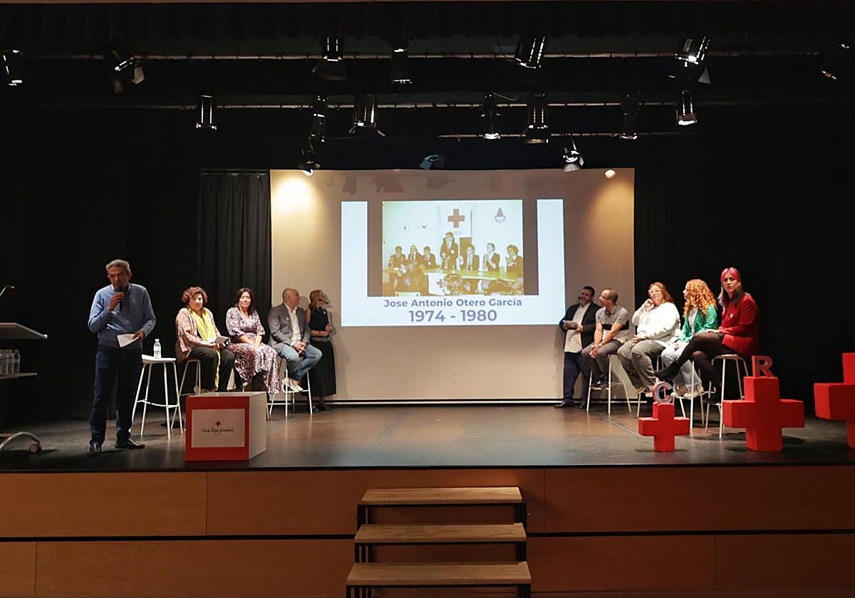 El acto de Cruz Roja, que se ha celebrado en el centro cívico José Luis Mosquera.