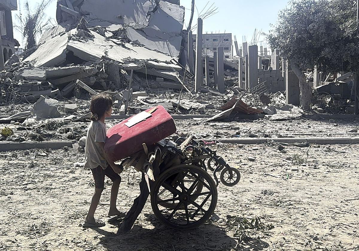 Los habitantes de Gaza recuperaron este sábado cierta normalidad con ataques menos intensos tras los avances hacia un posible fin de la ofensiva israelí.