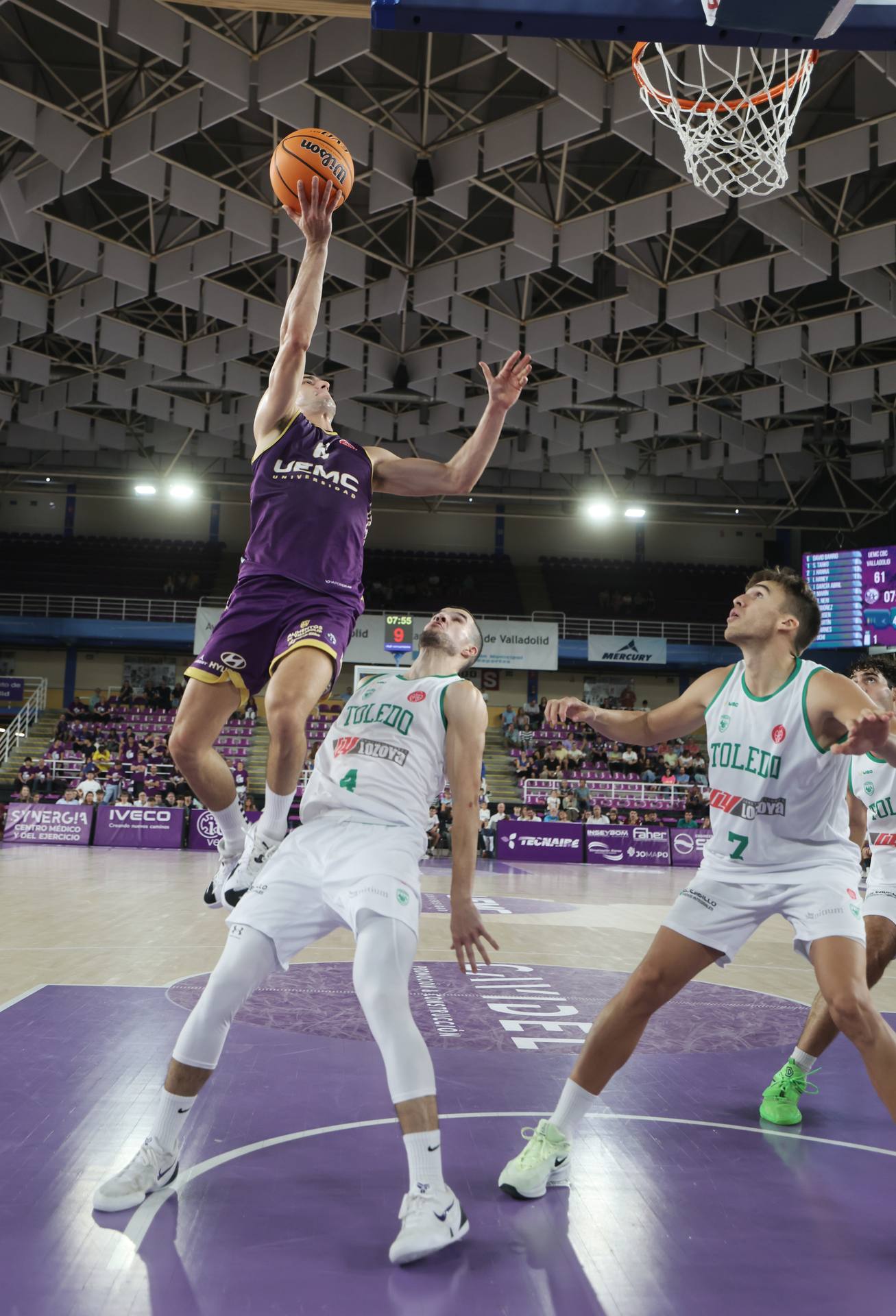 La primera victoria del UEMC Ciudad de Valladolid, en imágenes