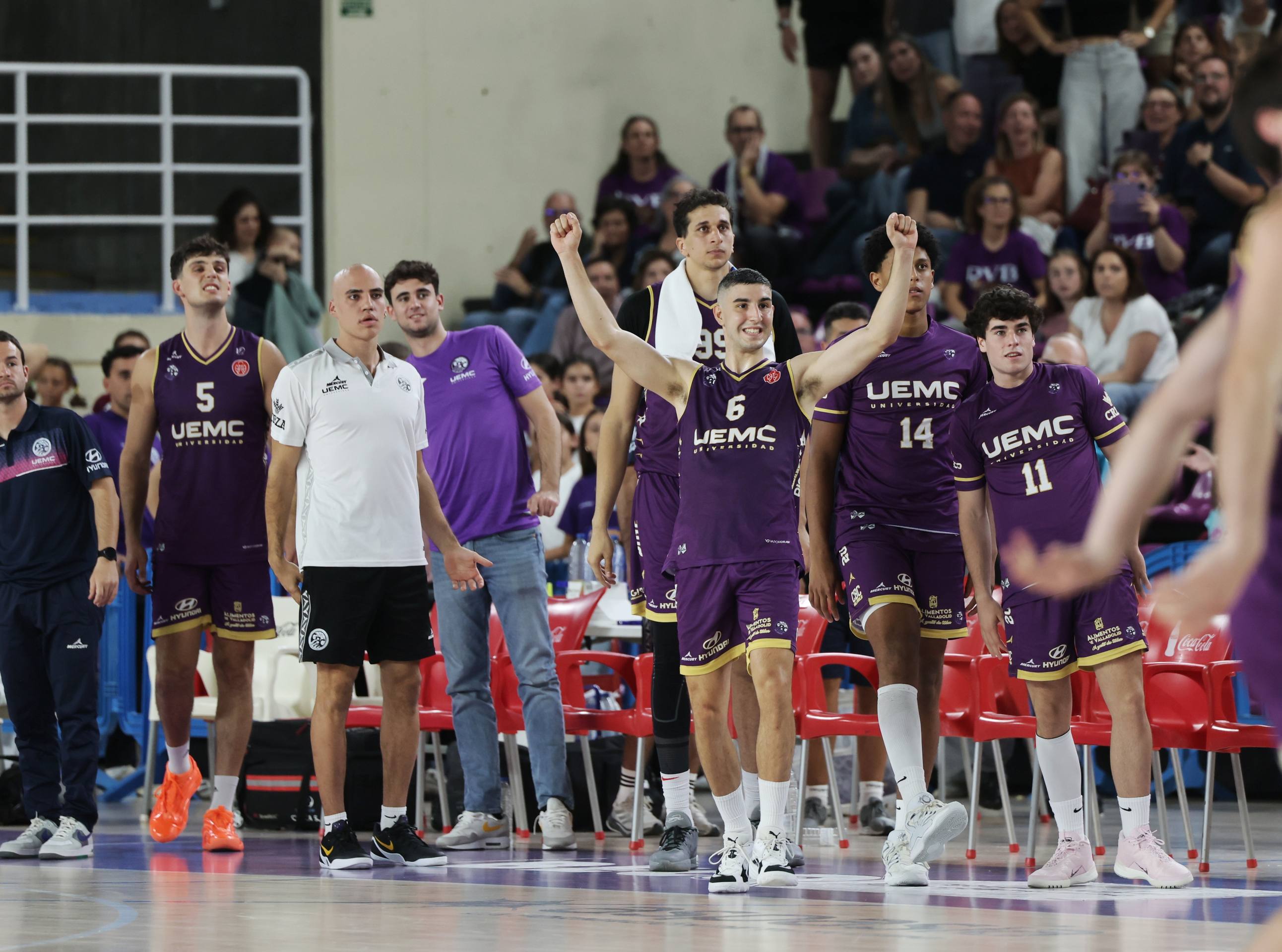 La primera victoria del UEMC Ciudad de Valladolid, en imágenes