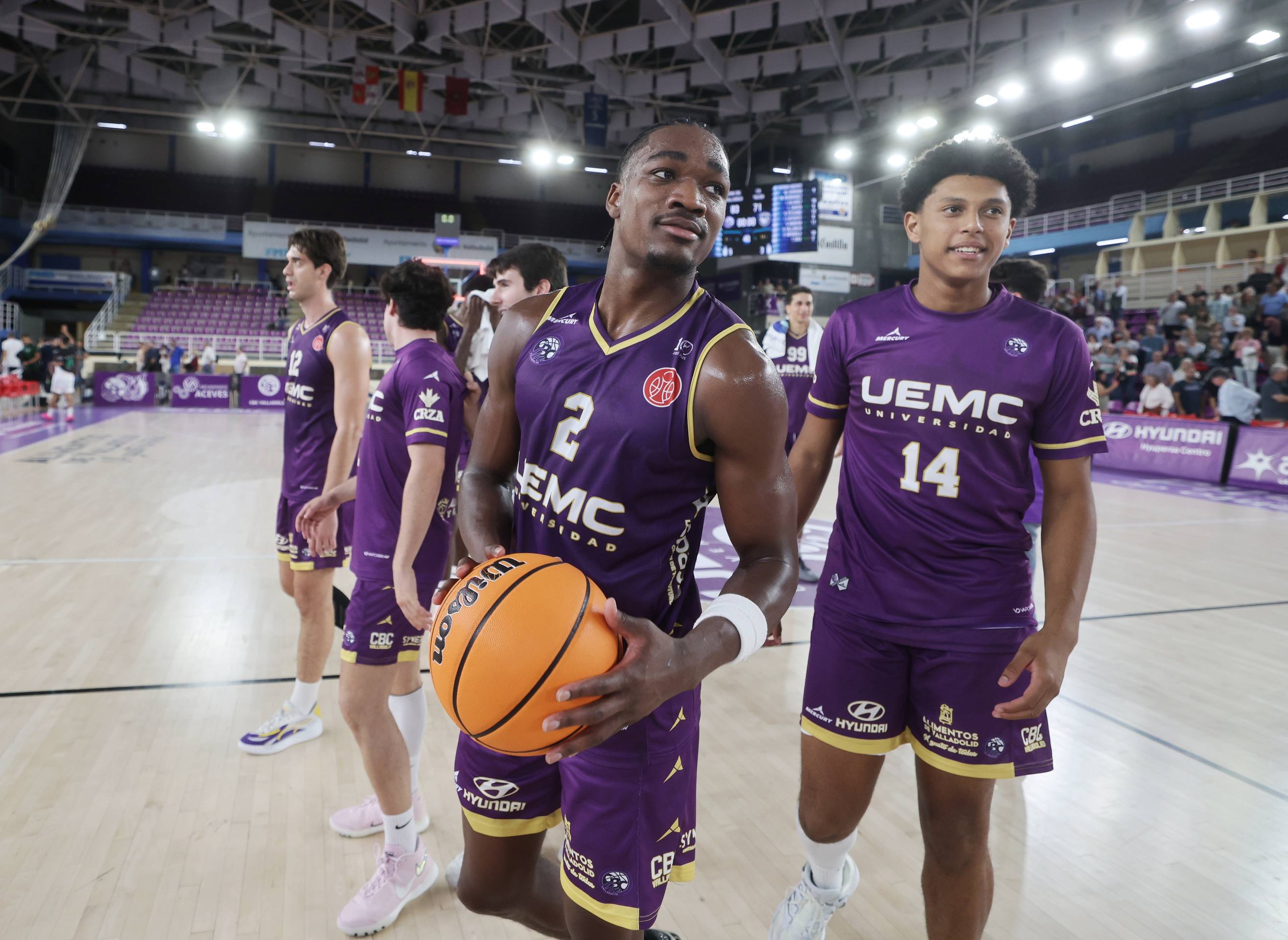 La primera victoria del UEMC Ciudad de Valladolid, en imágenes