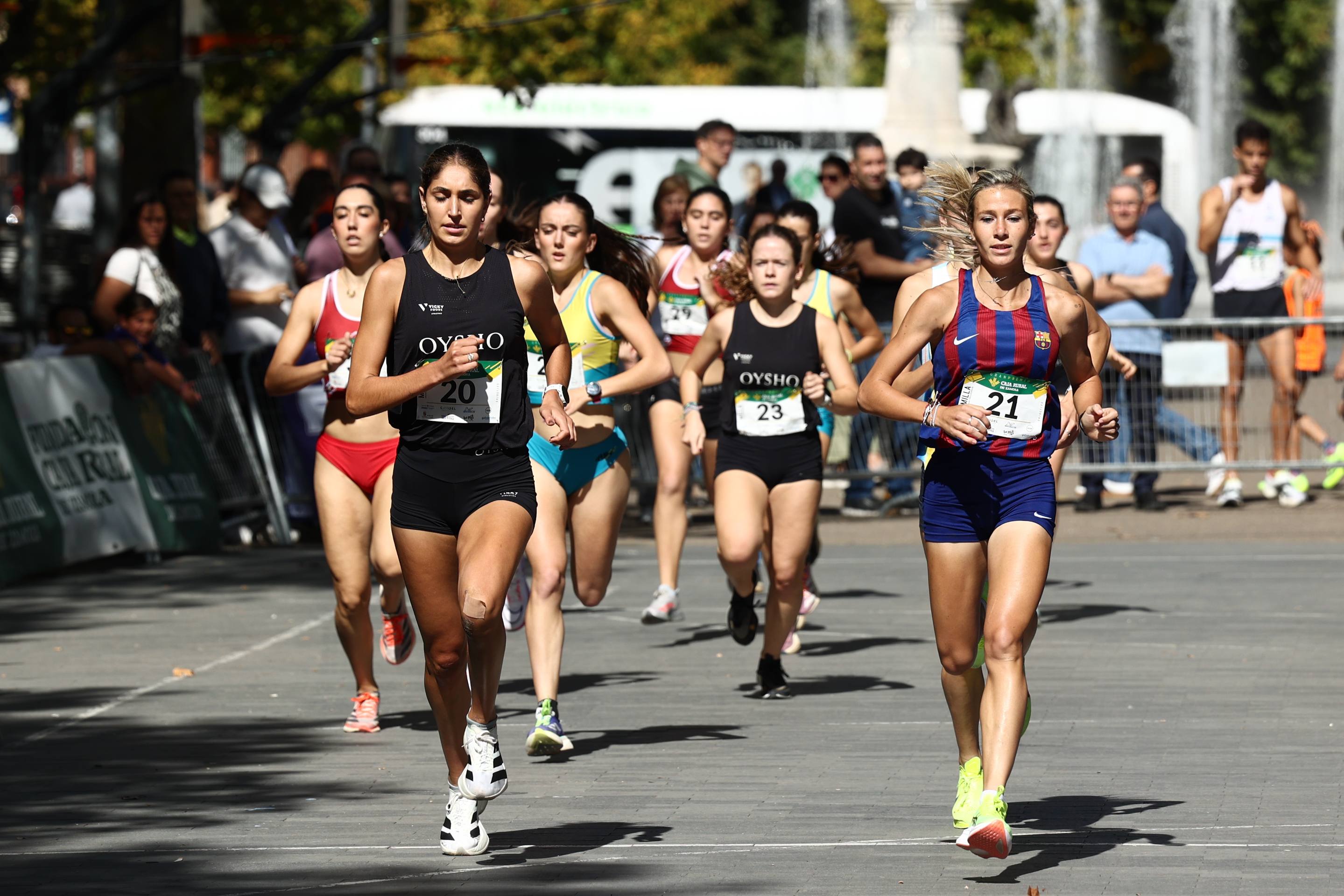 Carlos Sáez y Maria Viciosa, vencedores de la XIX Milla Urbana de Valladolid