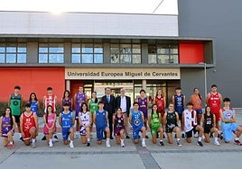 Imagen de la presentación en la Universidad Europea Miguel de Cervantes.
