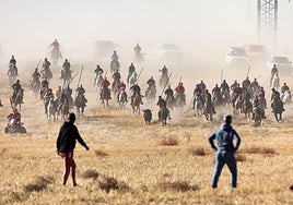 Un momento del segundo encierro mixto en Mojados.