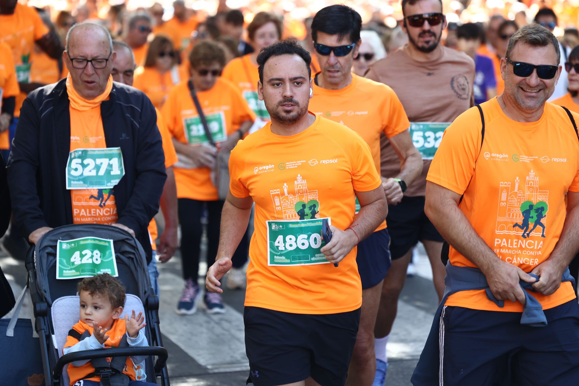 Las imágenes de la carrera contra el cáncer de Palencia