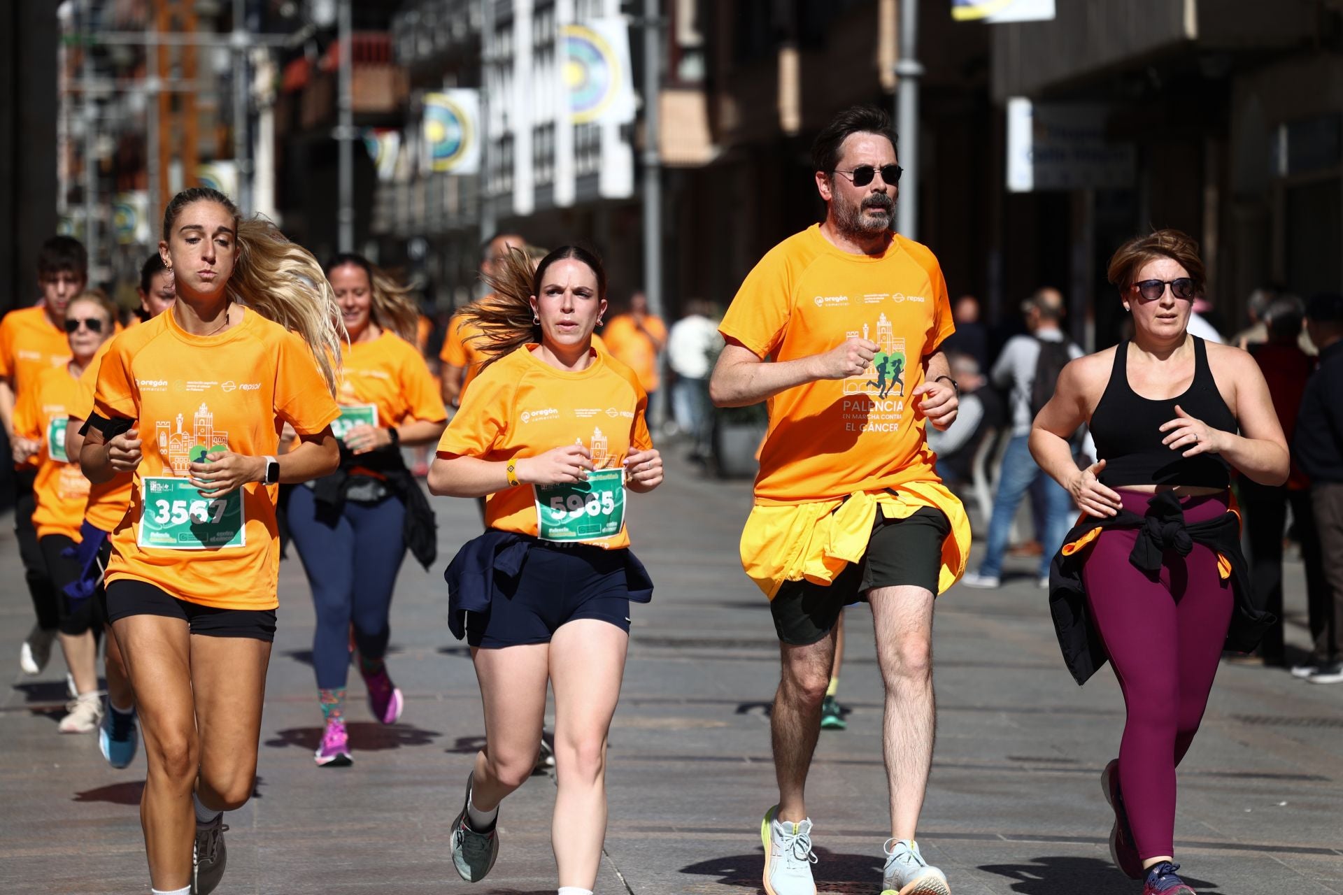 Las imágenes de la carrera contra el cáncer de Palencia