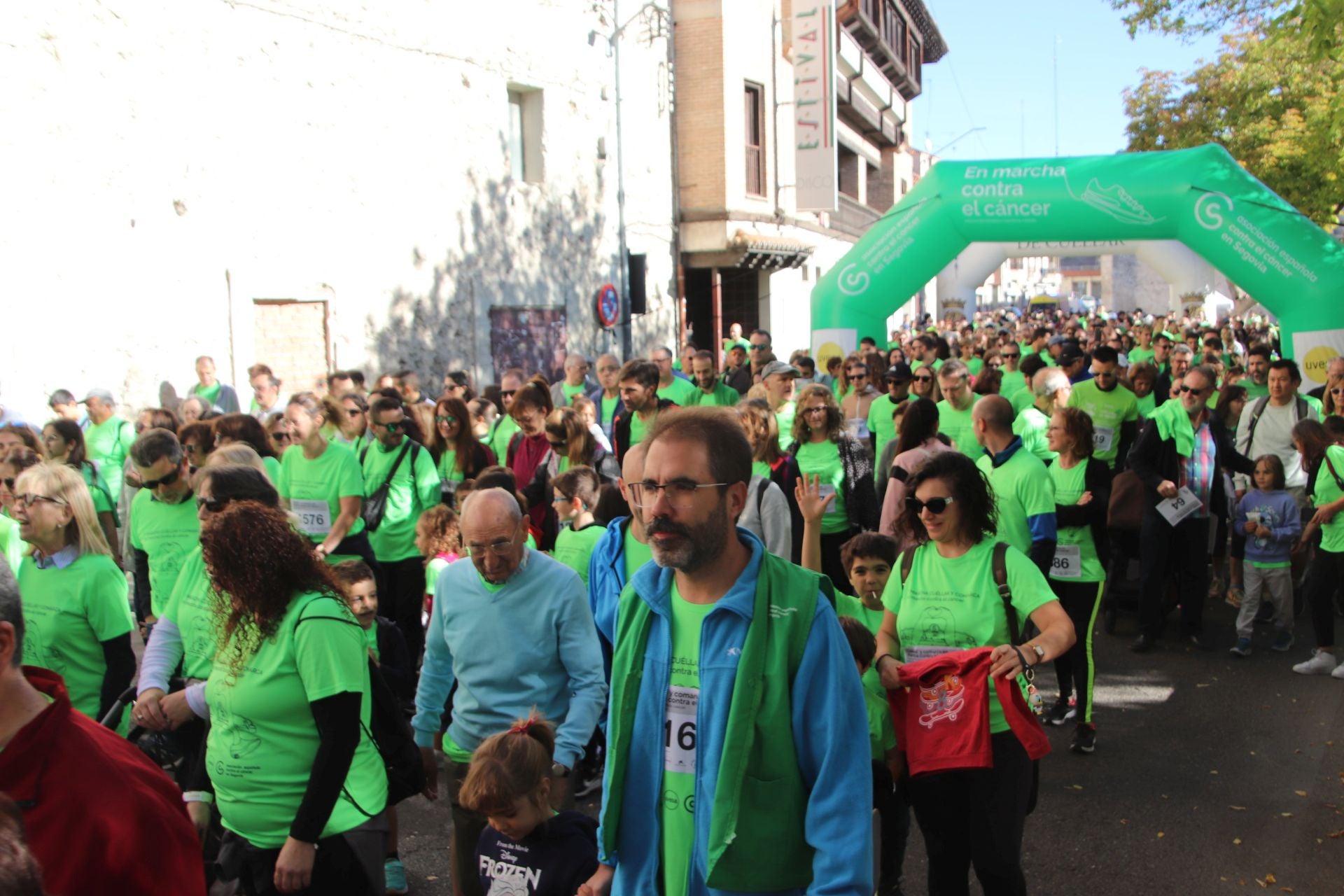 Fotografías de la marcha contra el cáncer en Cuéllar