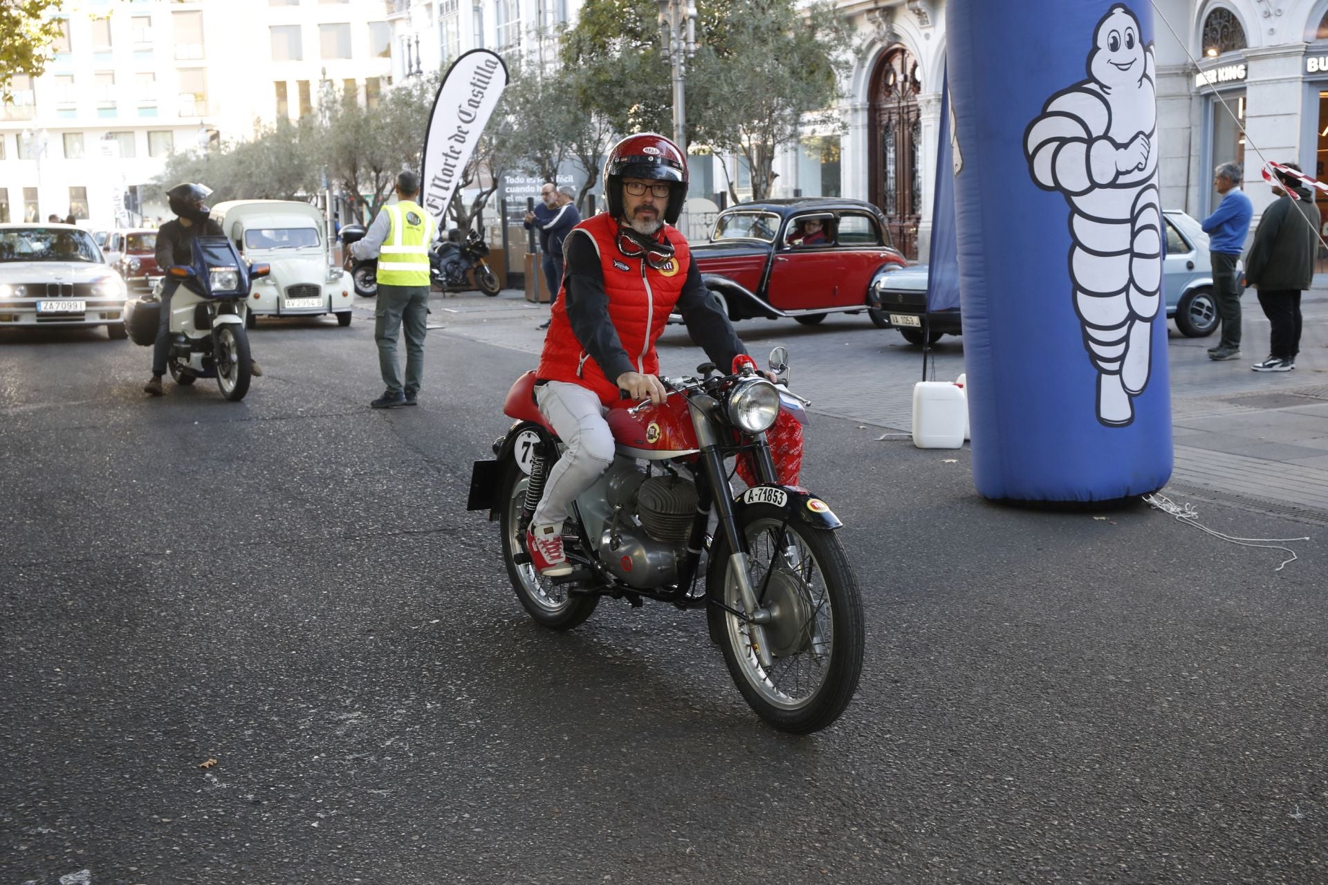 Búscate entre los participantes de Valladolid Motor Vintage (7/12)